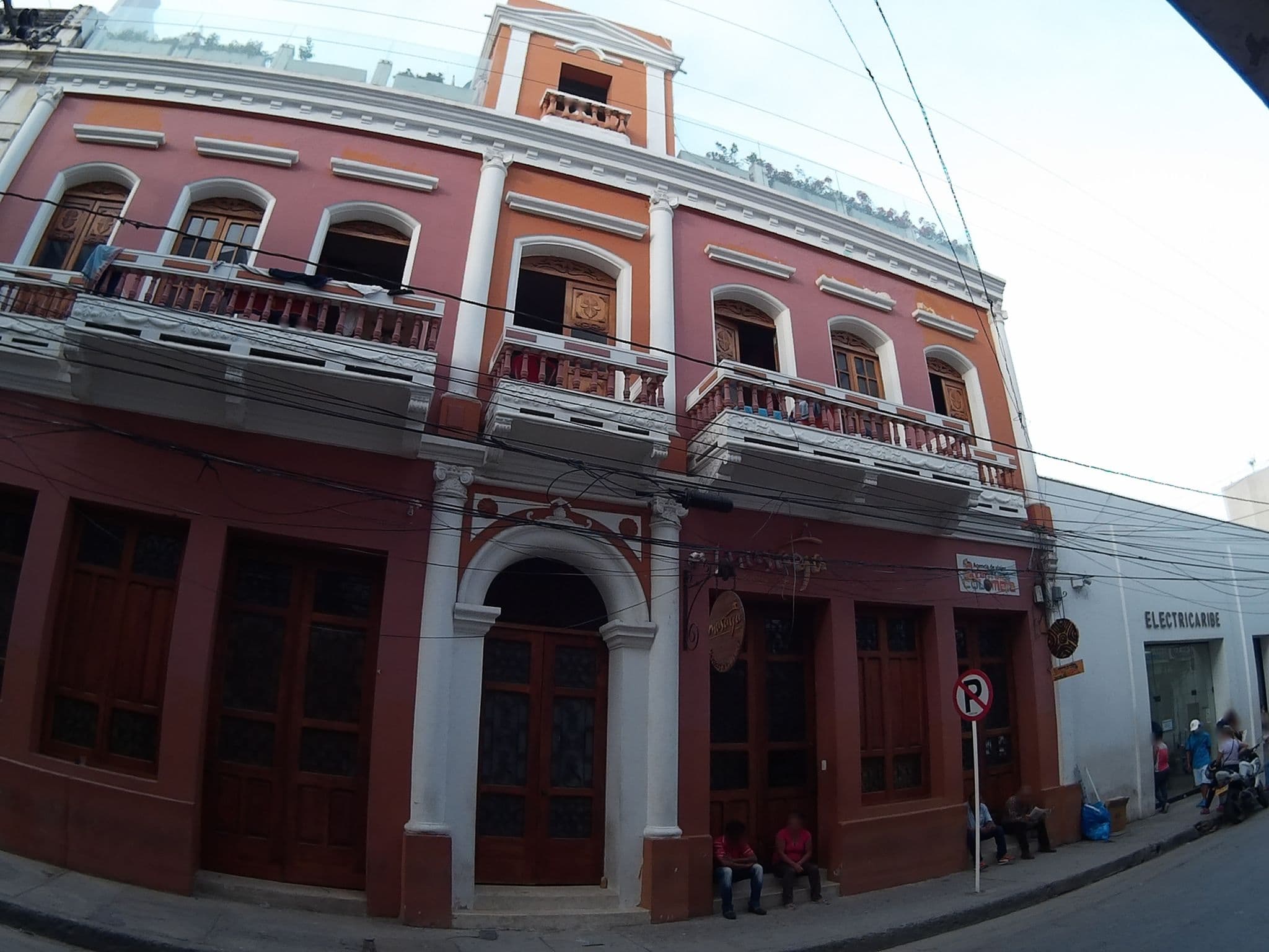 Street view near Masaya, Santa Marta