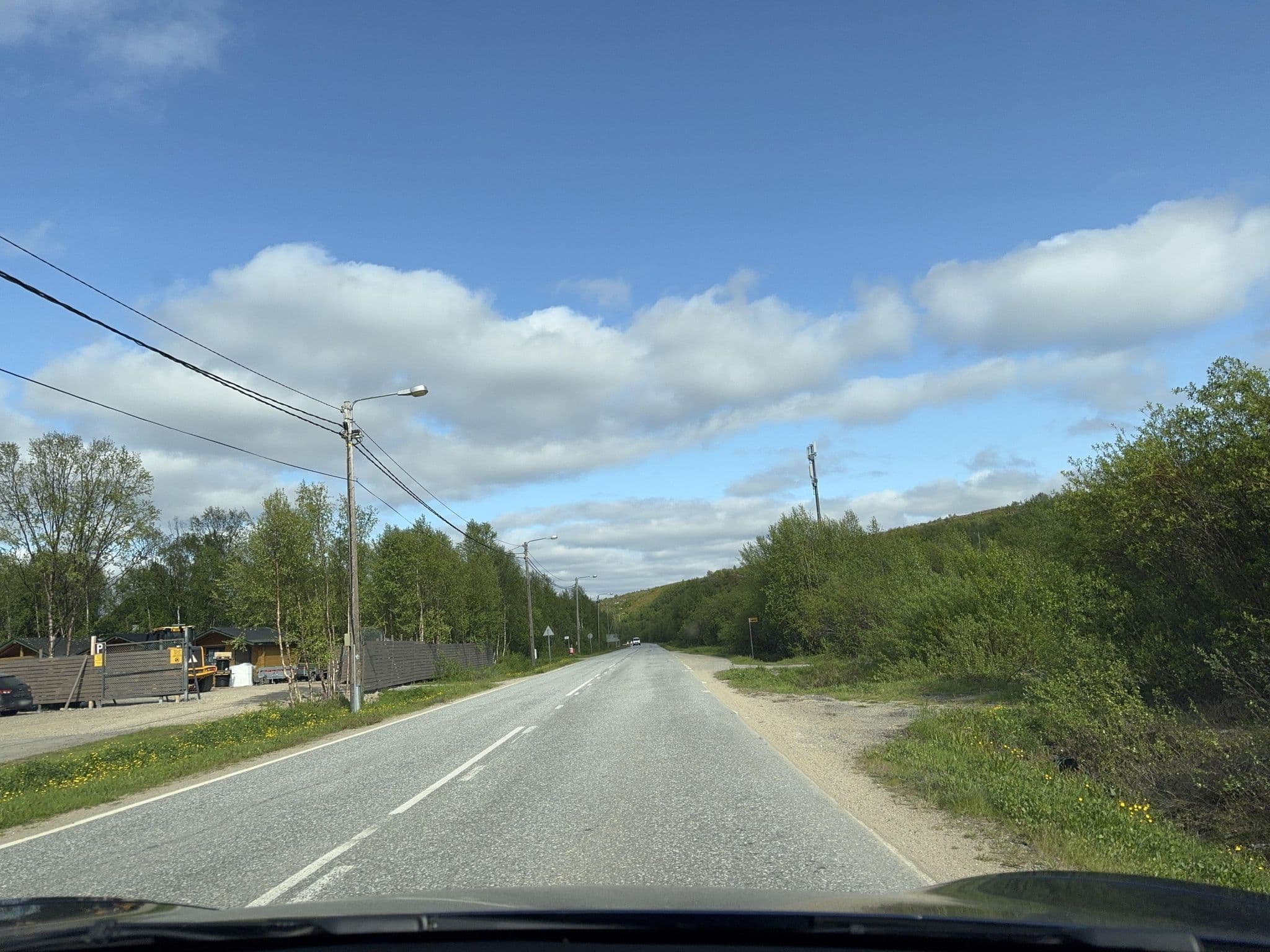 Street view near Nuorgamin Lomakeskus, Utsjoki — © kino (CC BY-SA · Mapillary)