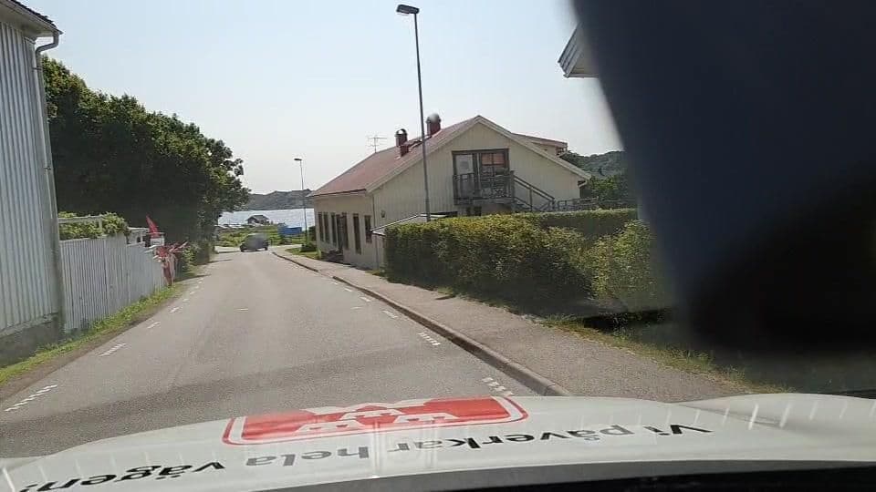 Street view near Nösundsgården, Ellös — © roadroid (CC BY-SA · Mapillary)