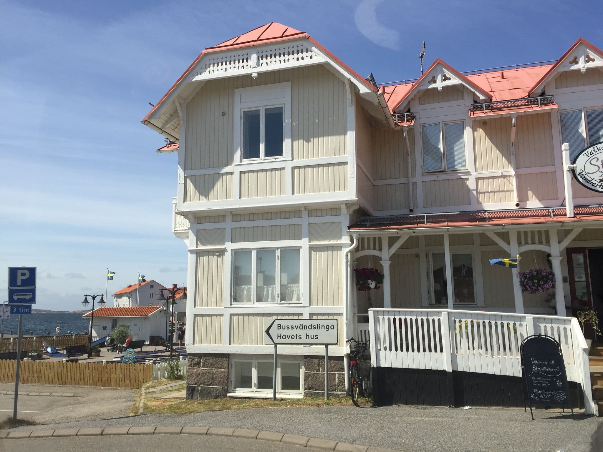 Street view near Strand Vandrarhem & Kusthotell, Lysekil — © millenbop (CC BY-SA · Mapillary)