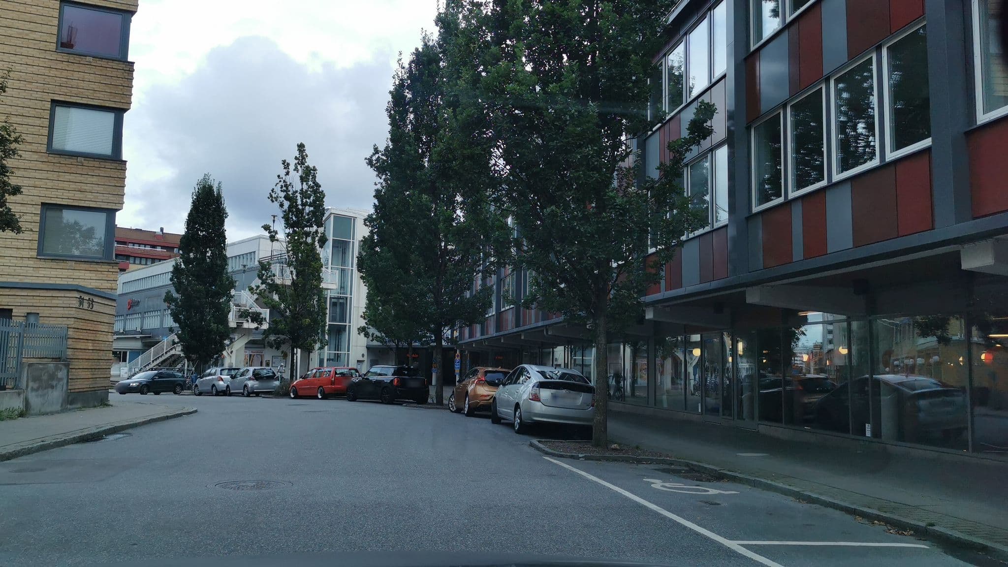 Street view near Masthuggsterassens Vandrarhem, Majorna — © nonenstyle (CC BY-SA · Mapillary)