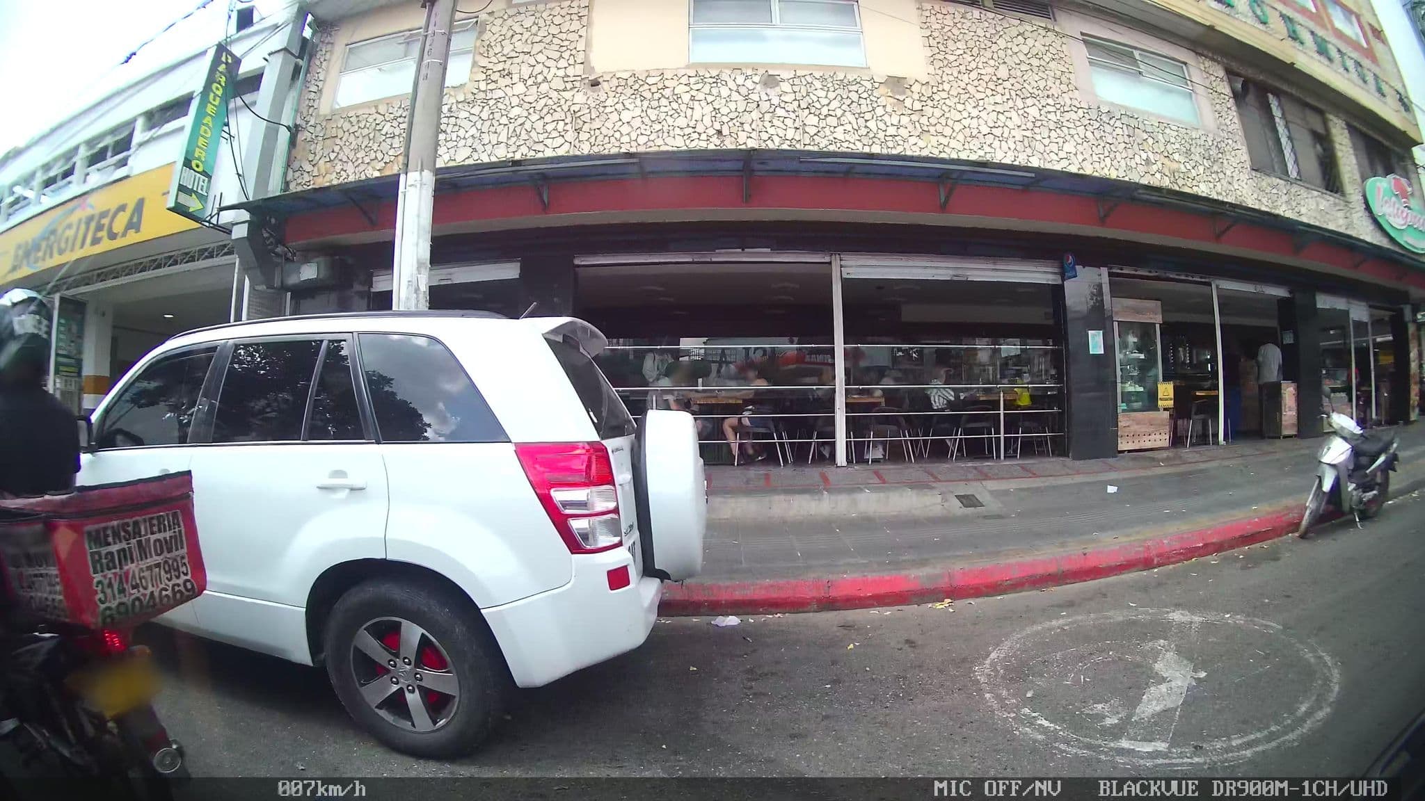 Street view near Hotel San José Plaza, Bucaramanga — © kaart_2 (CC BY-SA · Mapillary)