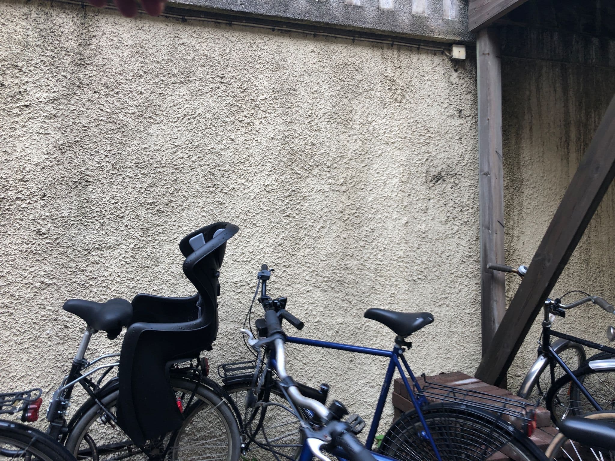 Street view near Hängmattan @Sommarhuset, Majorna — © thewheelhenry (CC BY-SA · Mapillary)