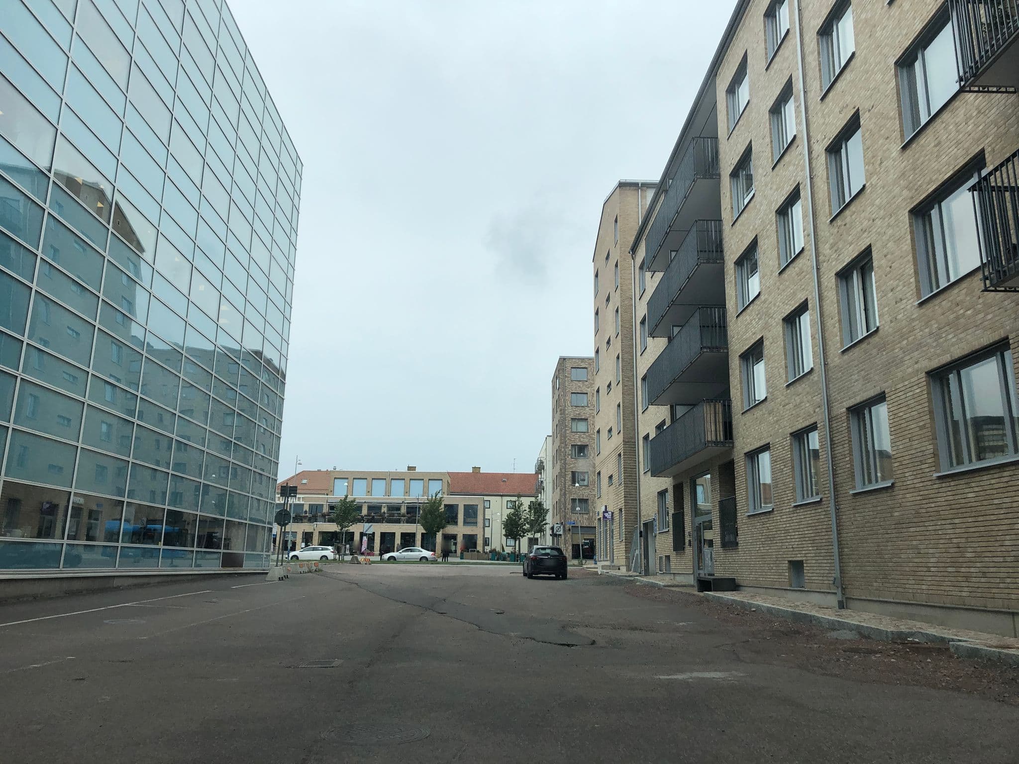 Street view near Billdals Country Club, Gothenburg — © bigroundbaby (CC BY-SA · Mapillary)