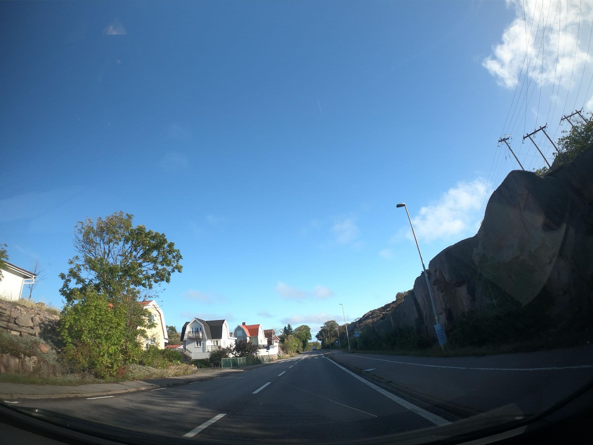 Street view near Kungshamns Vandrarhem, Kungshamn — © canadarunner (CC BY-SA · Mapillary)