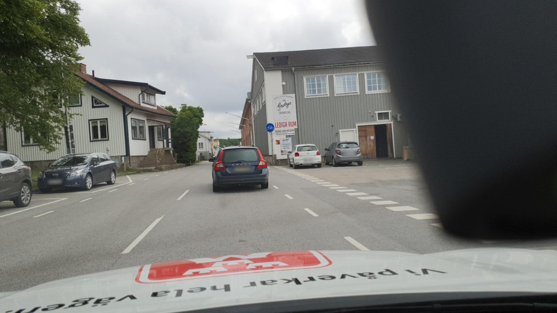 Street view near Grebys Hotell & Restaurang, Grebbestad — © roadroid (CC BY-SA · Mapillary)