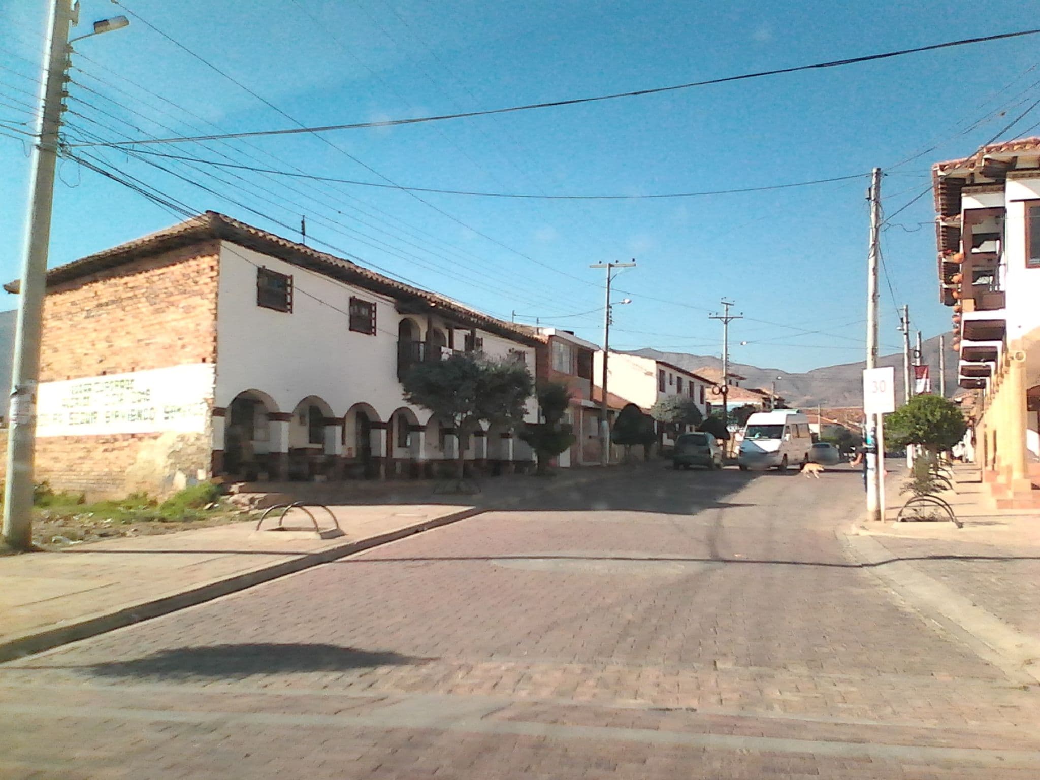 Street view near Plaza Medina, Sáchica — © leoguti (CC BY-SA · Mapillary)