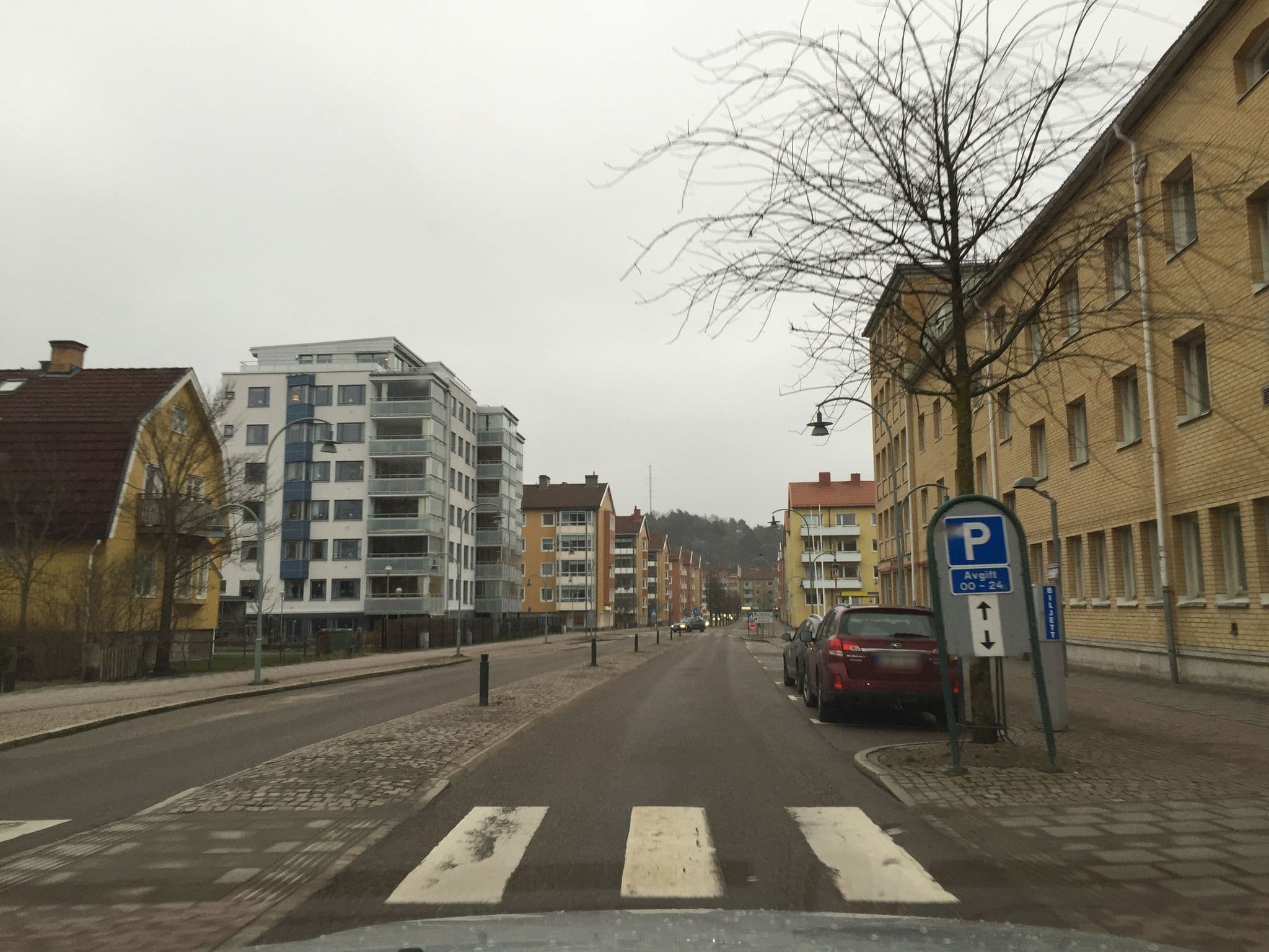 Street view near Hotell Sköna Rum, Uddevalla — © martinholmgren (CC BY-SA · Mapillary)