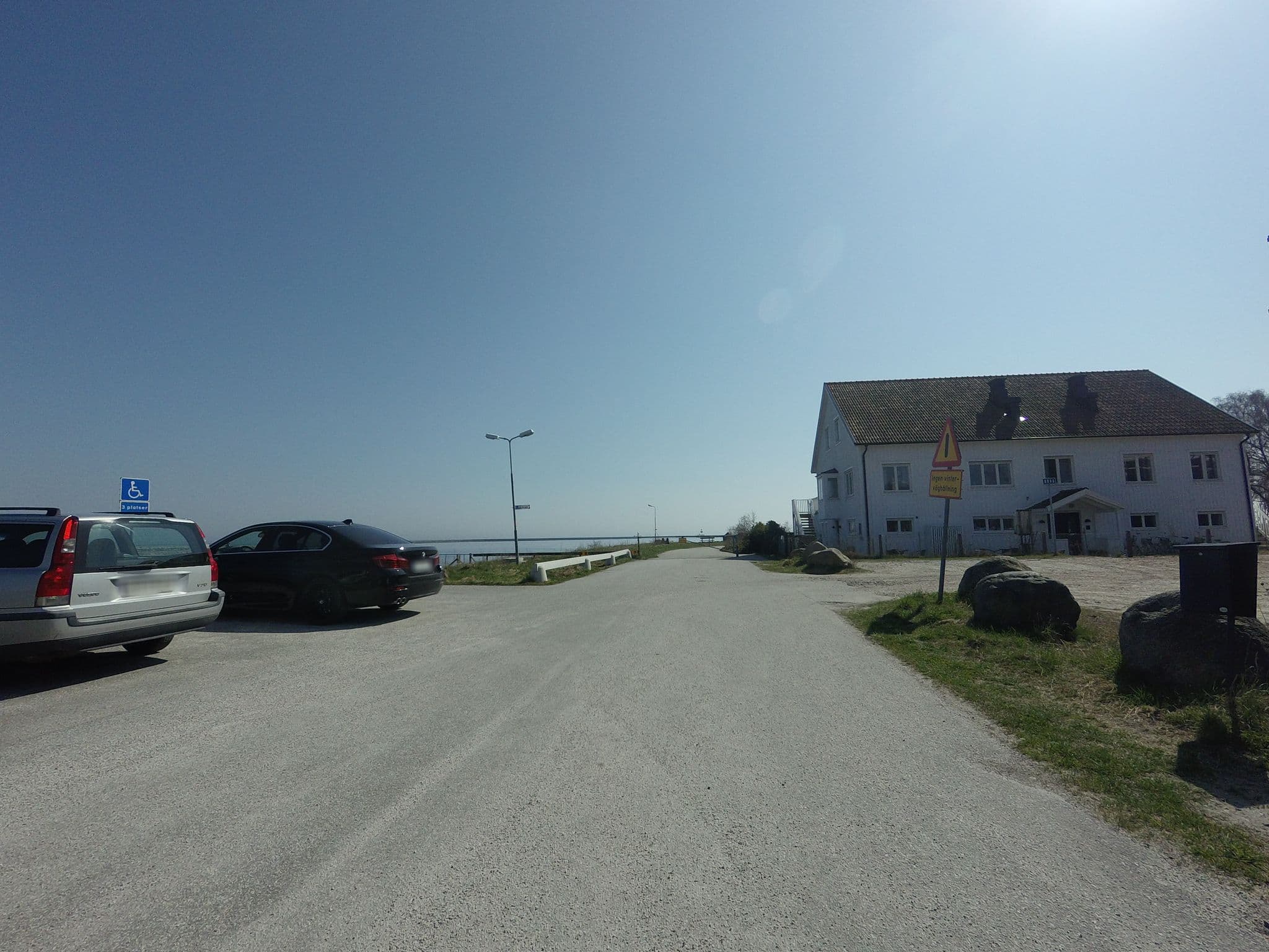 Street view near Lotsvillans Hostel, Ljunghusen — © larshelmin (CC BY-SA · Mapillary)
