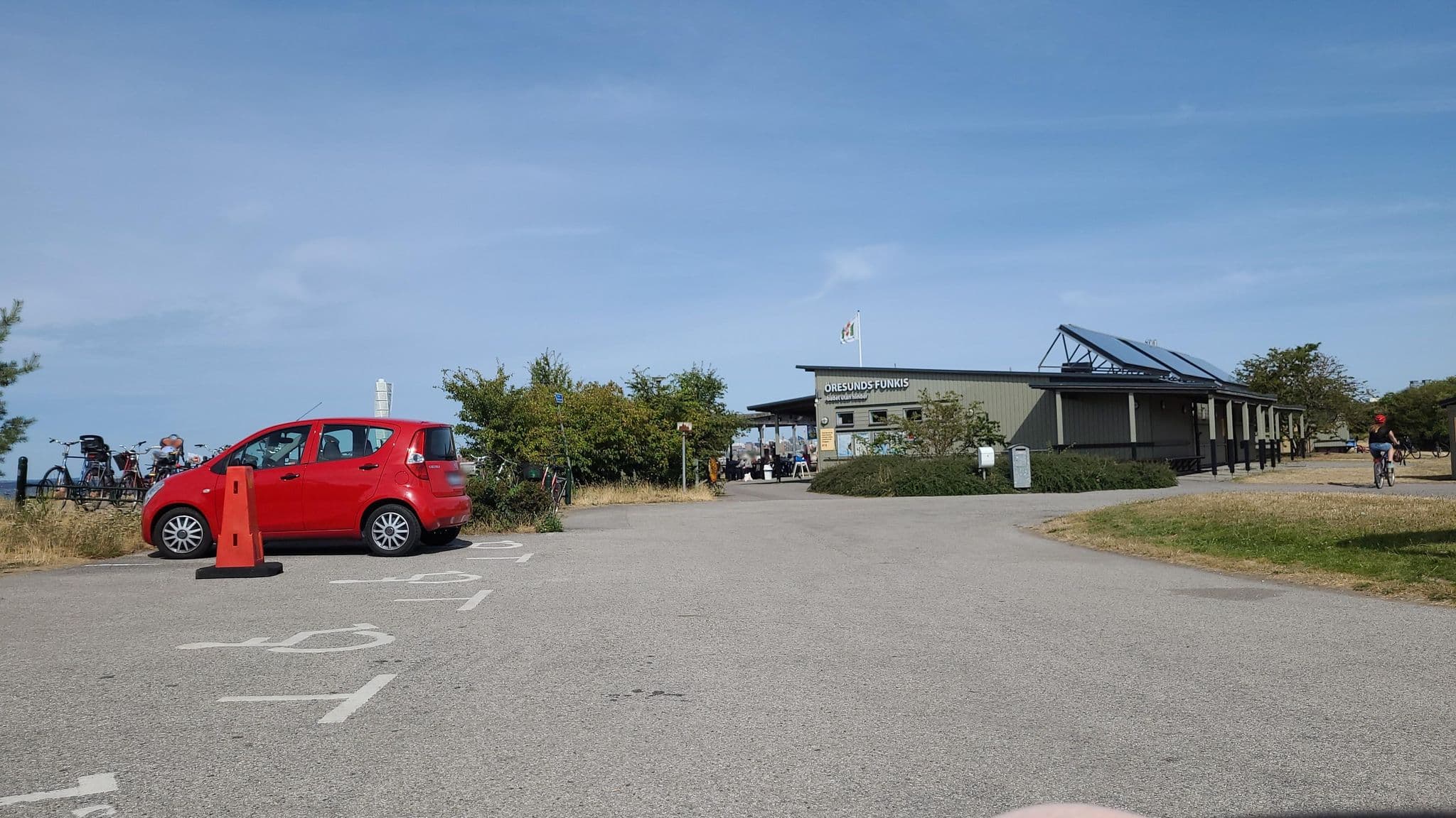 Street view near Handikappsbadet, Malmö — © jopparn (CC BY-SA · Mapillary)