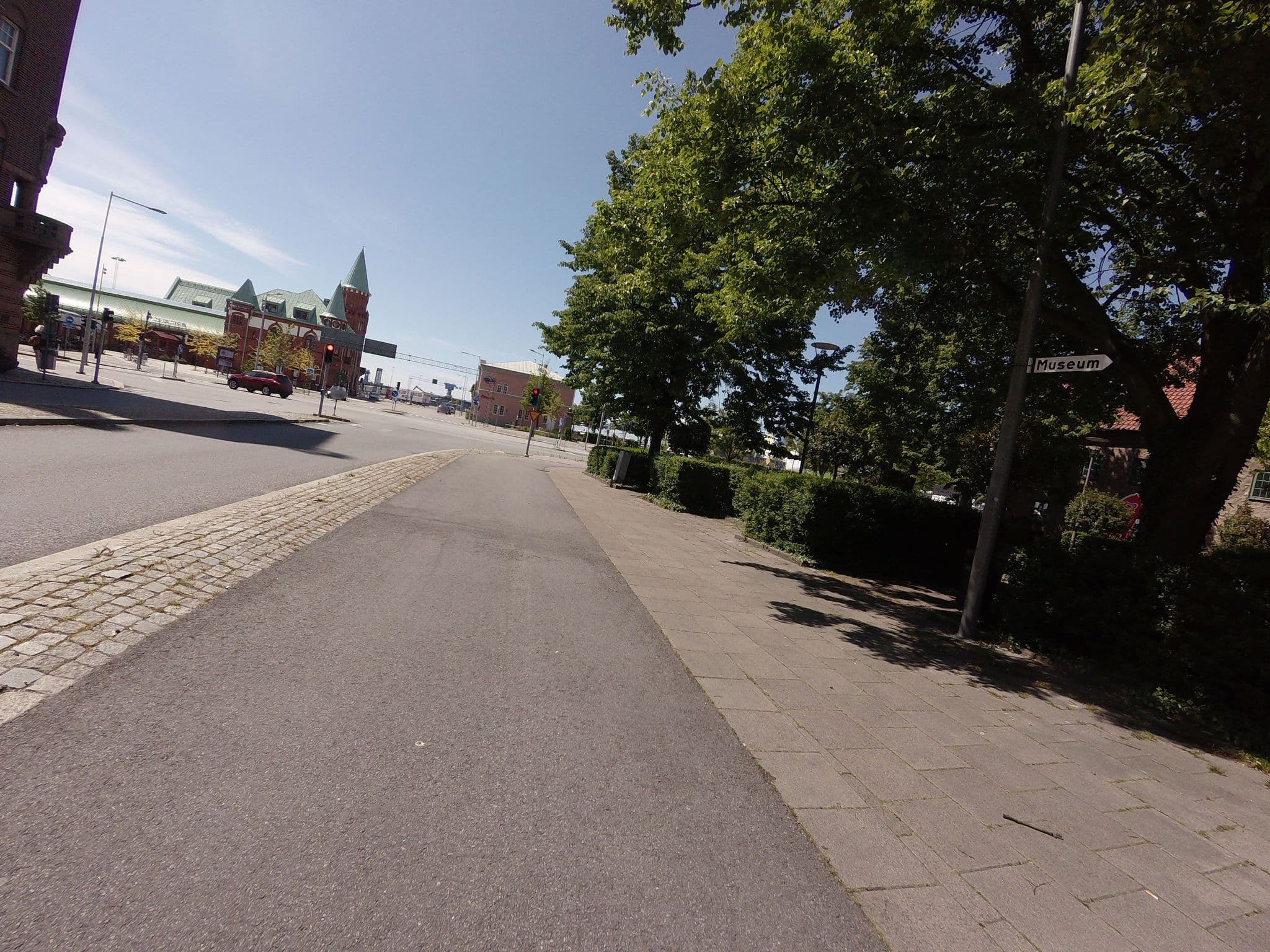 Street view near Lyckebo Gard, Trelleborg — © larshelmin (CC BY-SA · Mapillary)