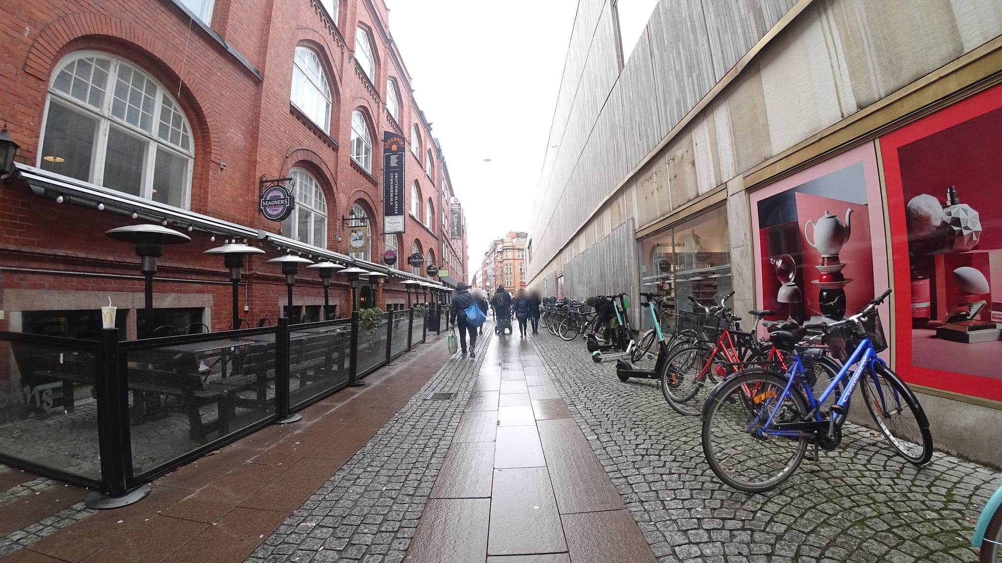 Street view near Tavernan, Malmö — © movebybike (CC BY-SA · Mapillary)