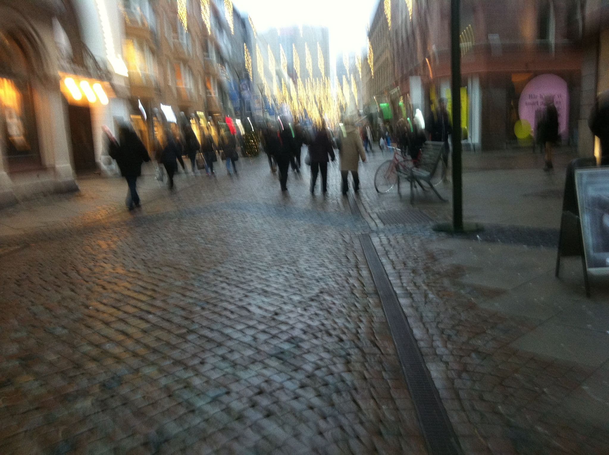 Street view near Kontorshotellet Kärleksgatan, Malmö — © moonhouse (CC BY-SA · Mapillary)