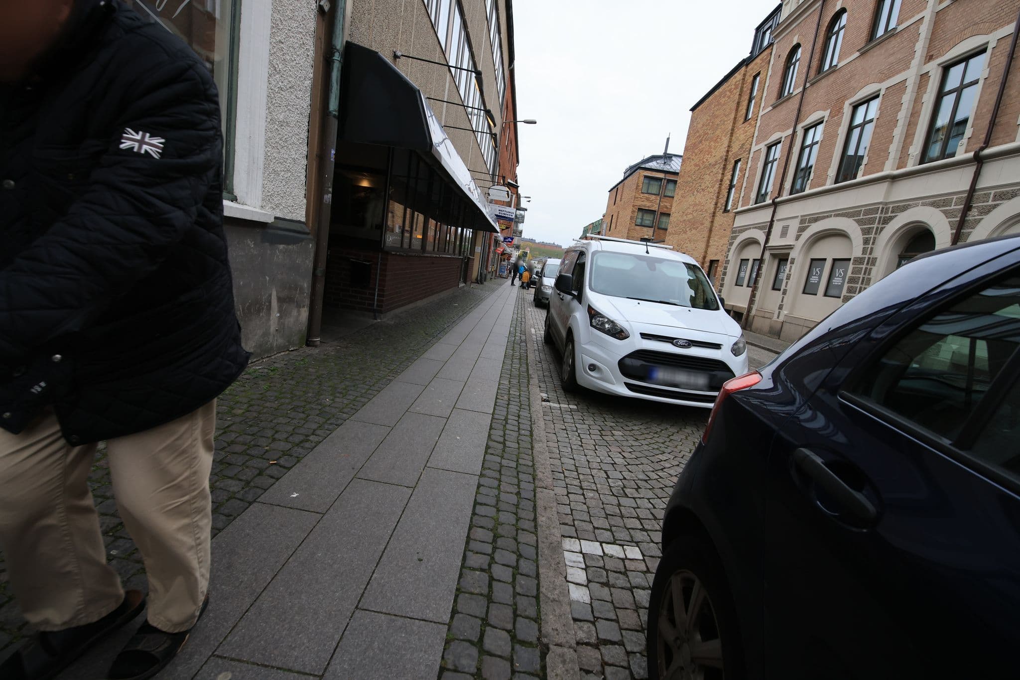 Street view near Hotell Aktiebolaget Draupner, Varberg — © jorfro (CC BY-SA · Mapillary)