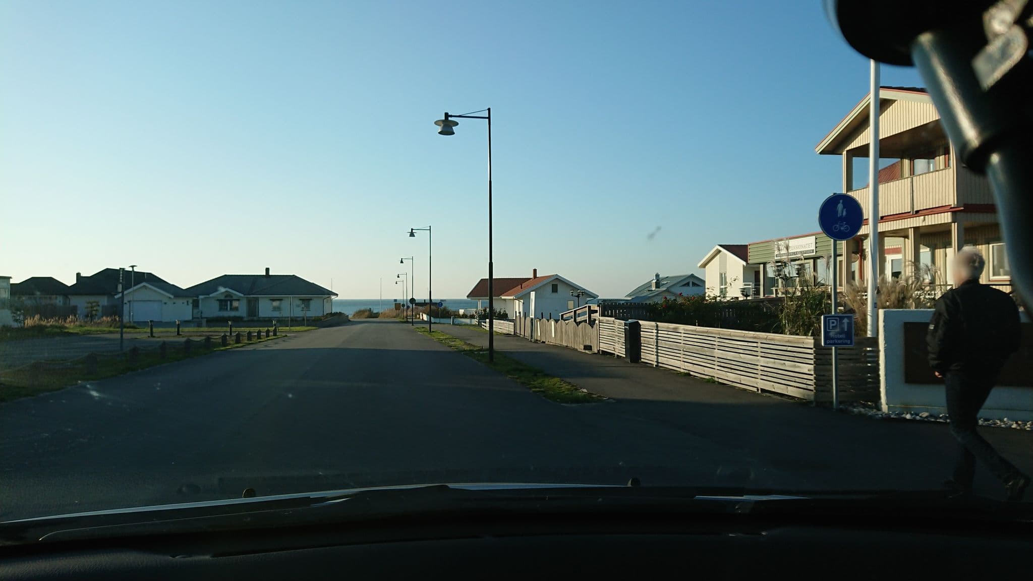 Street view near Strandpensionatet Restaurang & Bar, Mellbystrand — © havet (CC BY-SA · Mapillary)