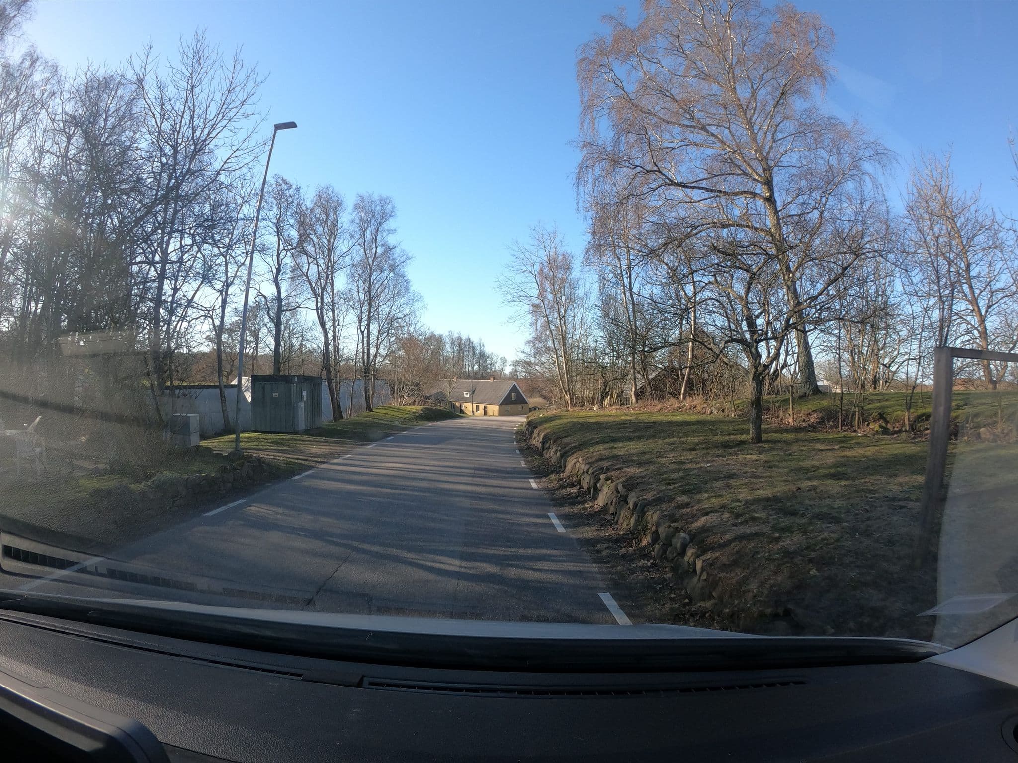 Street view near hallandsasen family hostel, Hjärnarp — © abuzaidh (CC BY-SA · Mapillary)