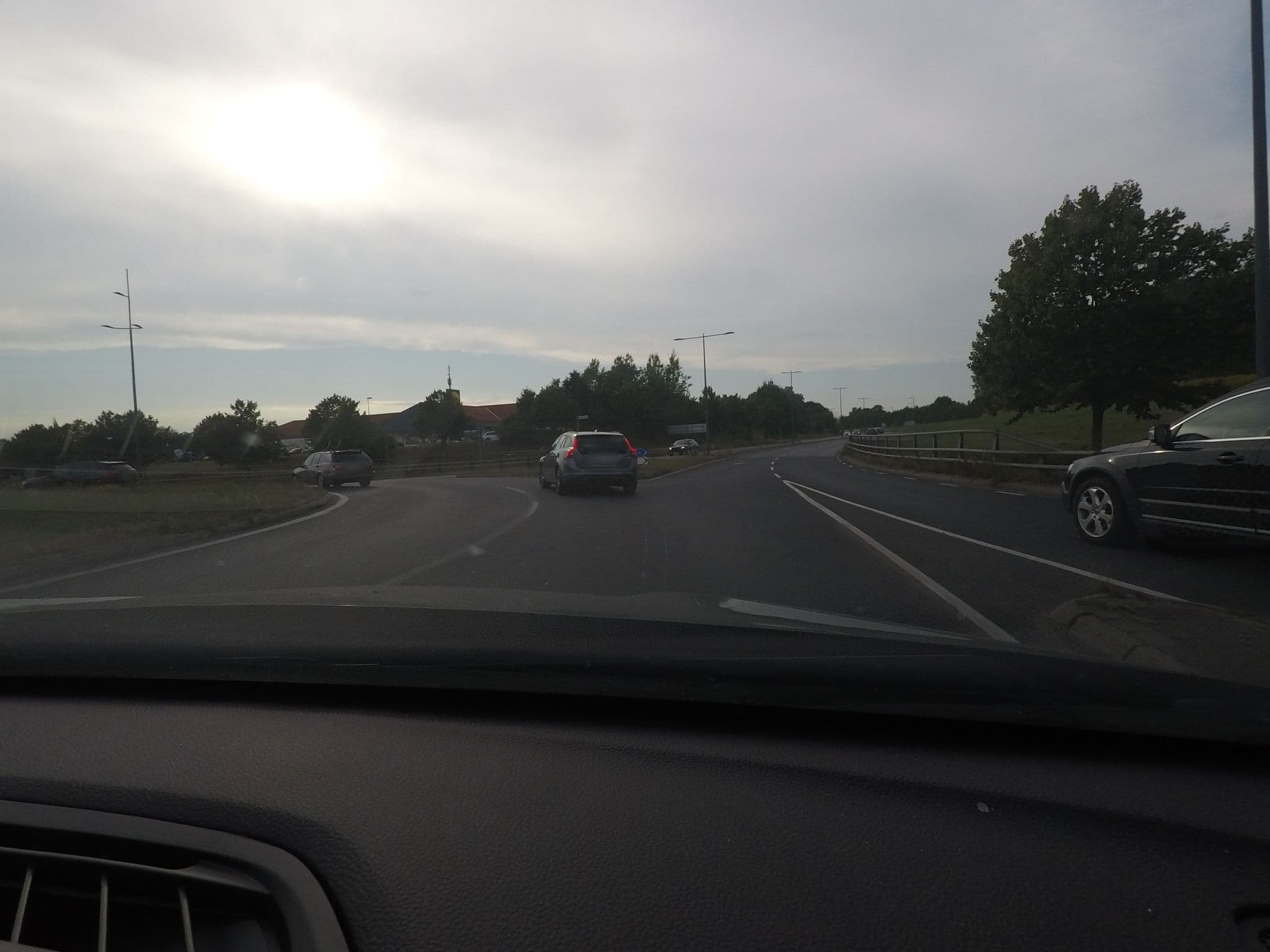 Street view near Knebildstorps Vandrarhem, Halmstad — © hede (CC BY-SA · Mapillary)