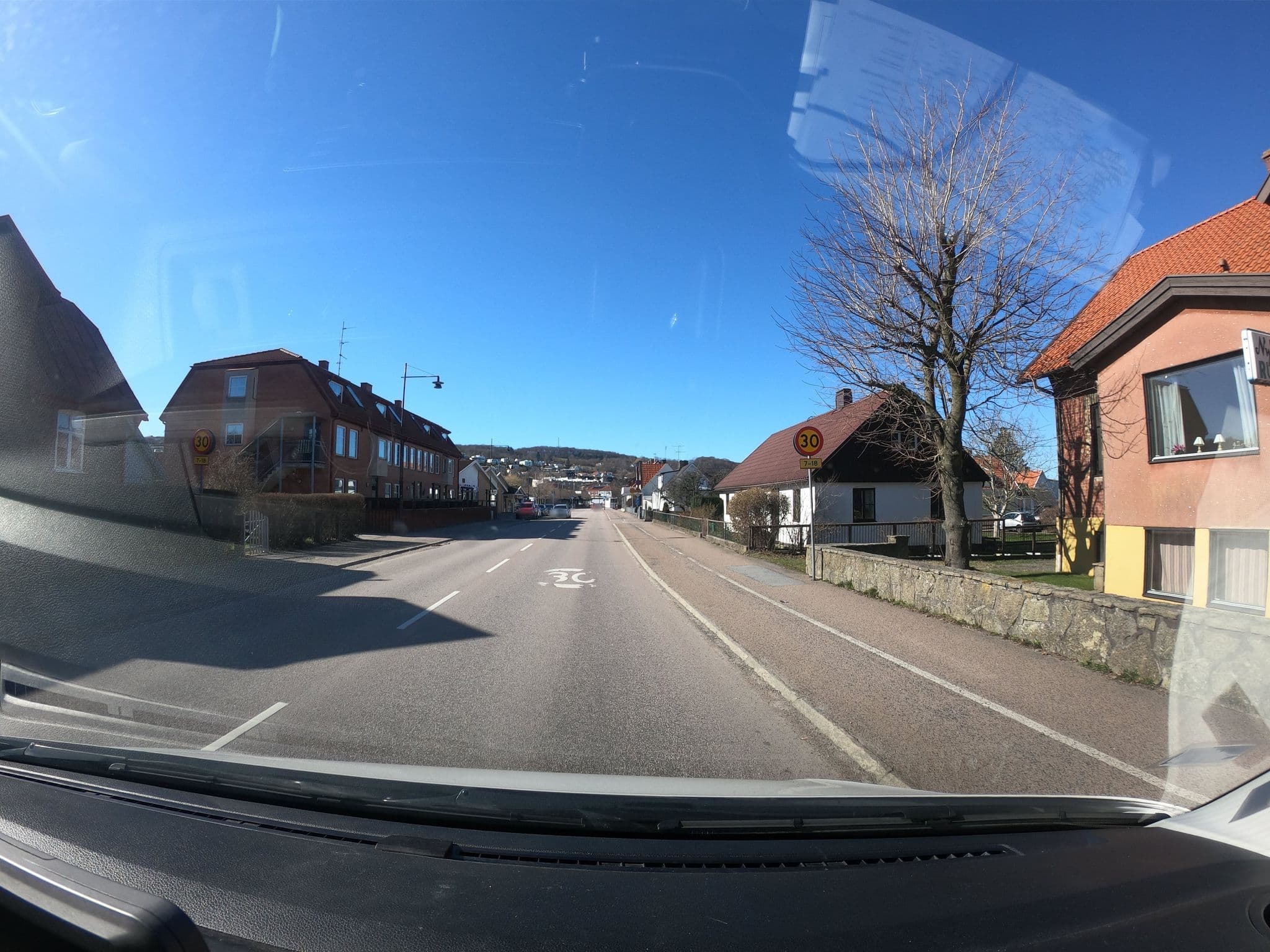 Street view near Nybo Pensionat, Båstad — © abuzaidh (CC BY-SA · Mapillary)