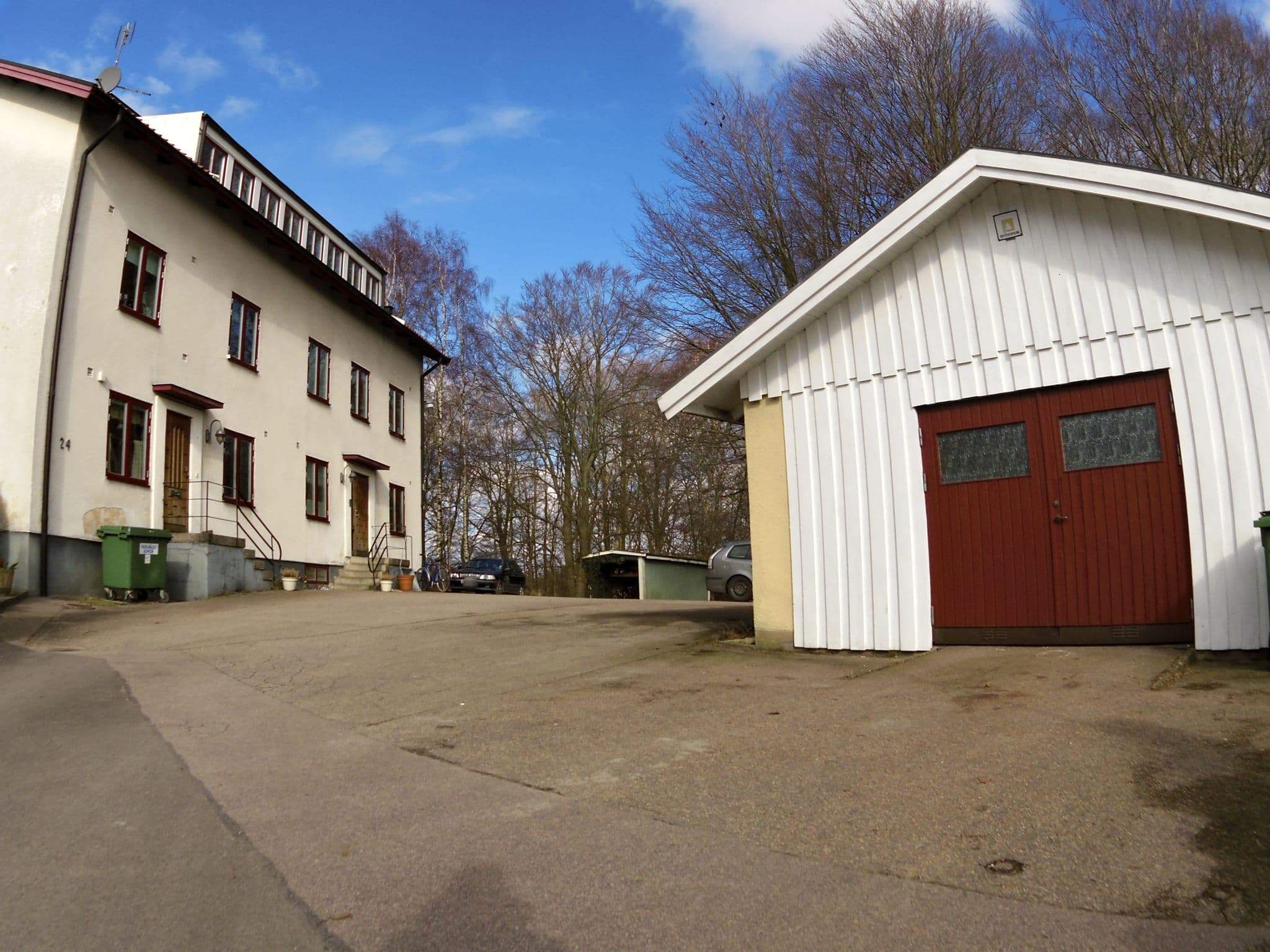 Street view near Folkparksgatan Apartment, Halmstad — © kimkong (CC BY-SA · Mapillary)