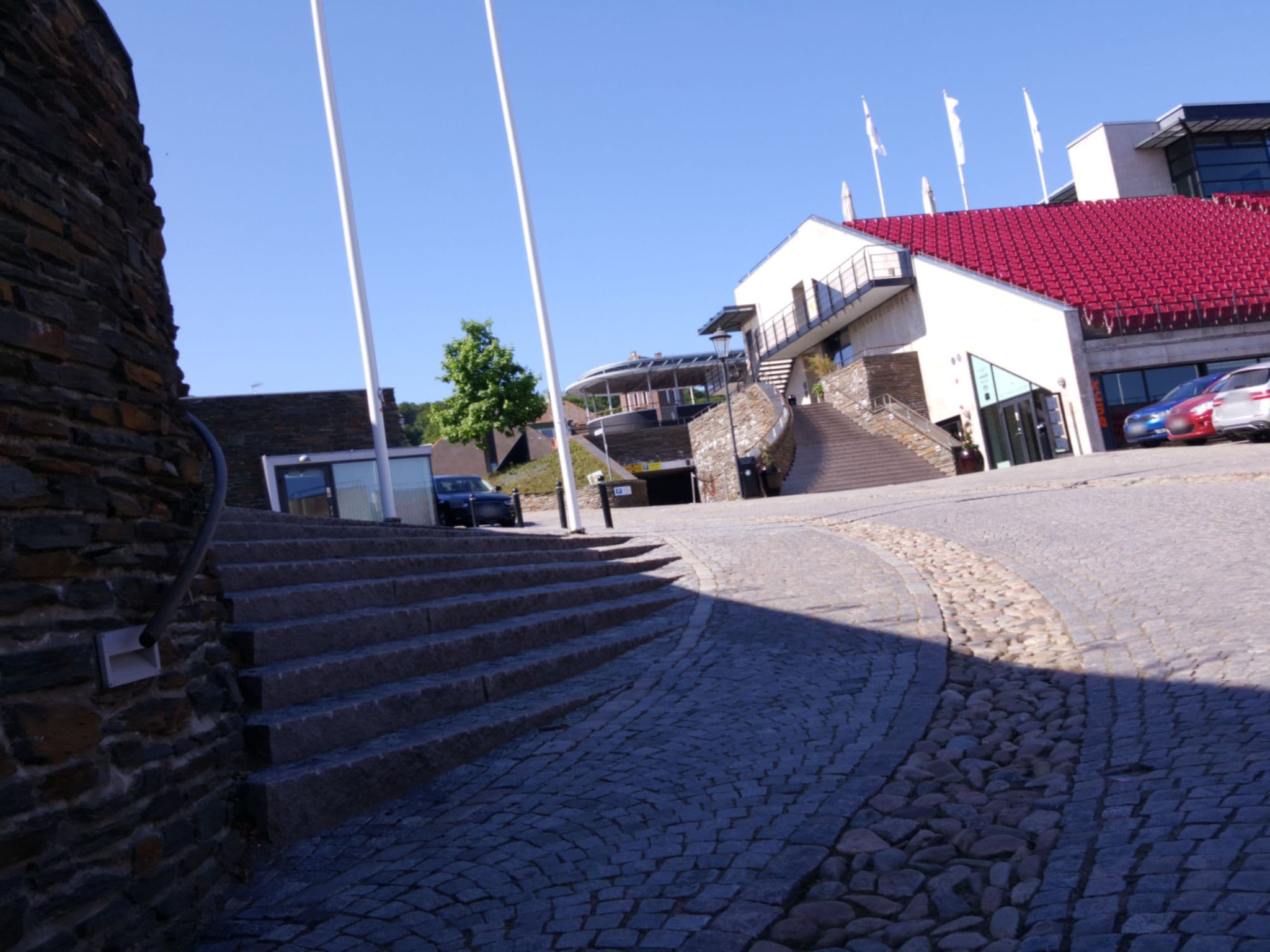 Street view near Tennispaviljongen, Båstad — © mkw (CC BY-SA · Mapillary)