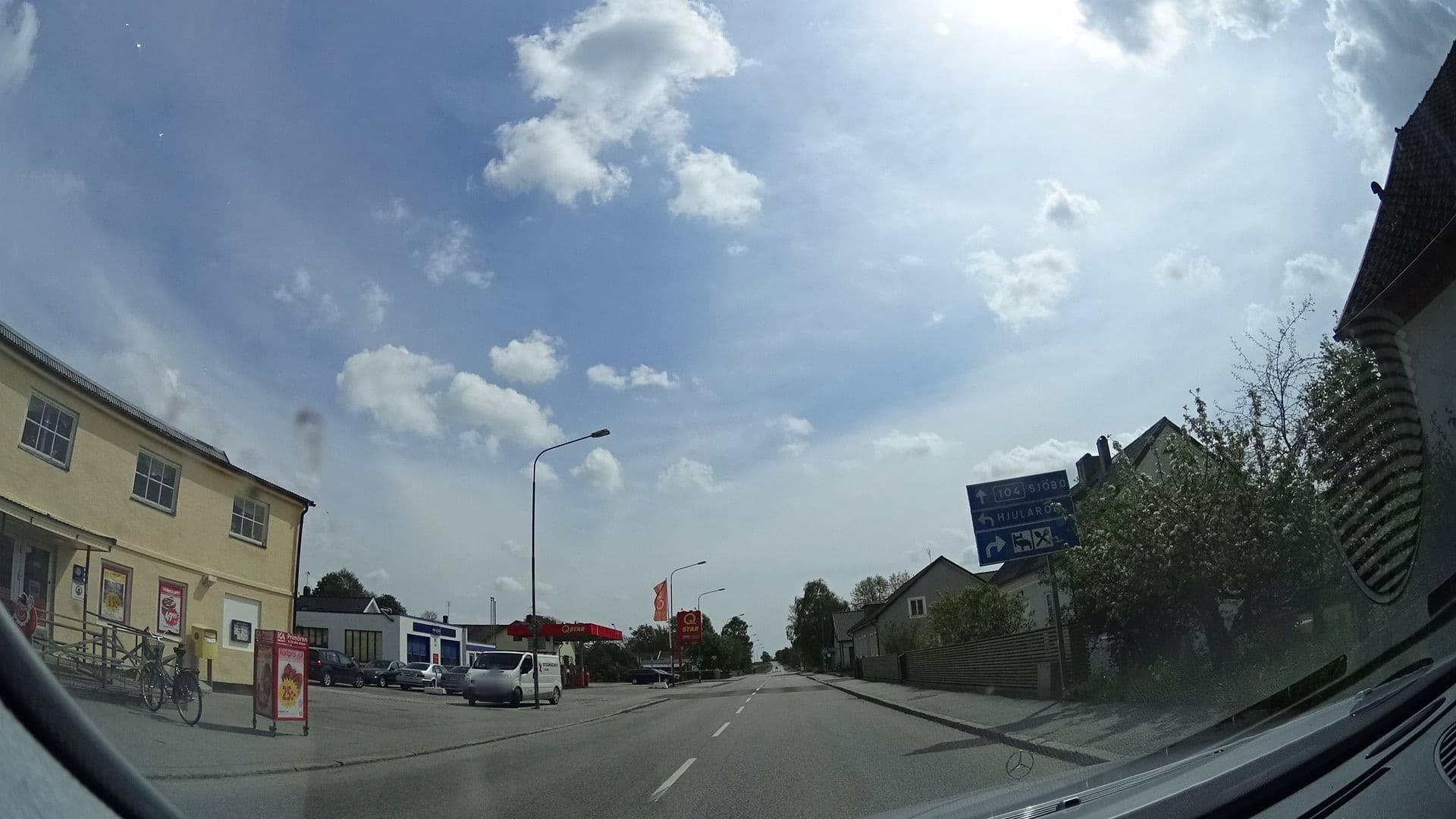 Street view near Hunneberga Bed & Breakfast, Löberöd — © llavids (CC BY-SA · Mapillary)