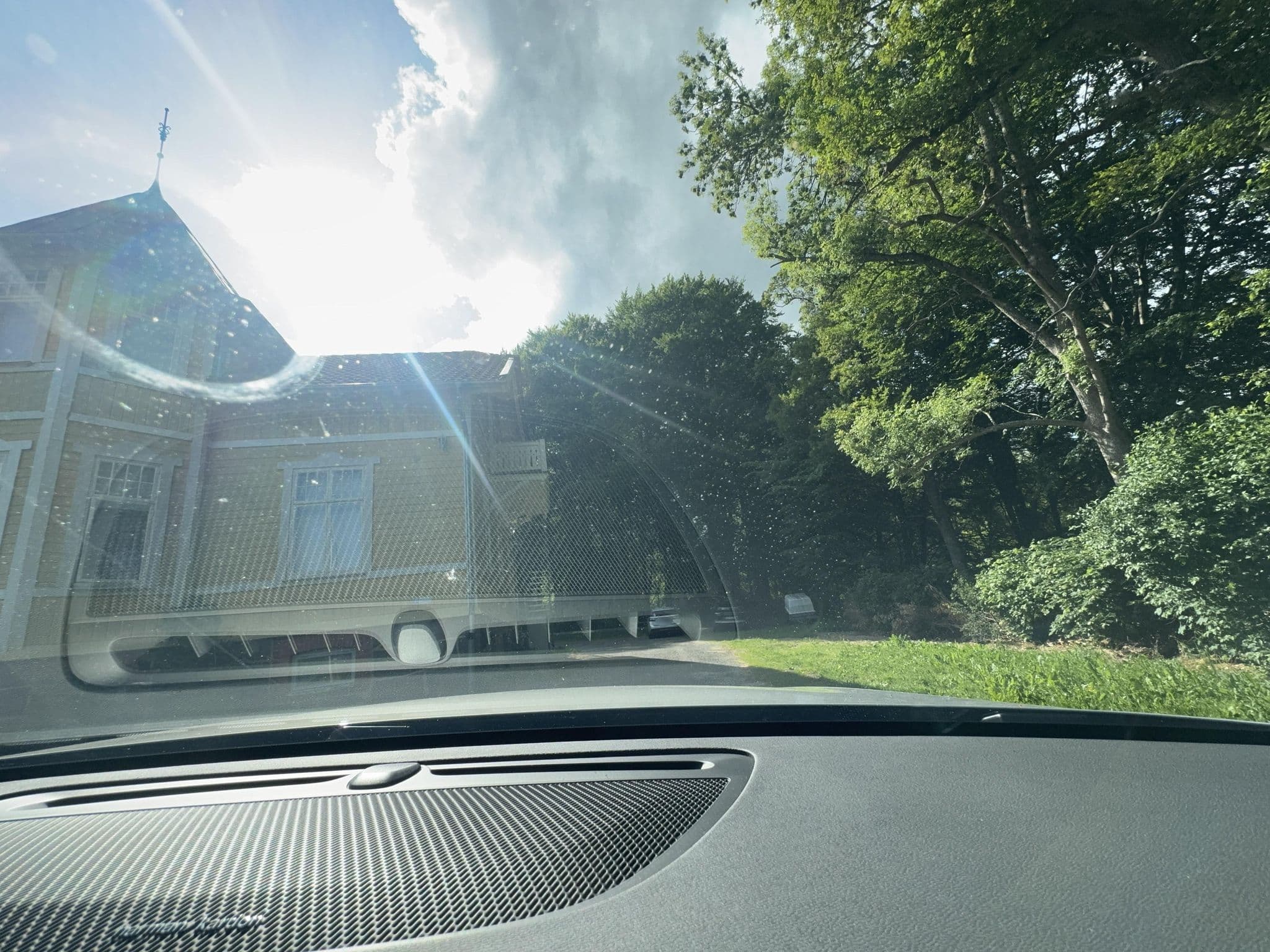 Street view near Söderåsens Vandrarhem, Ljungbyhed — © fa30 (CC BY-SA · Mapillary)