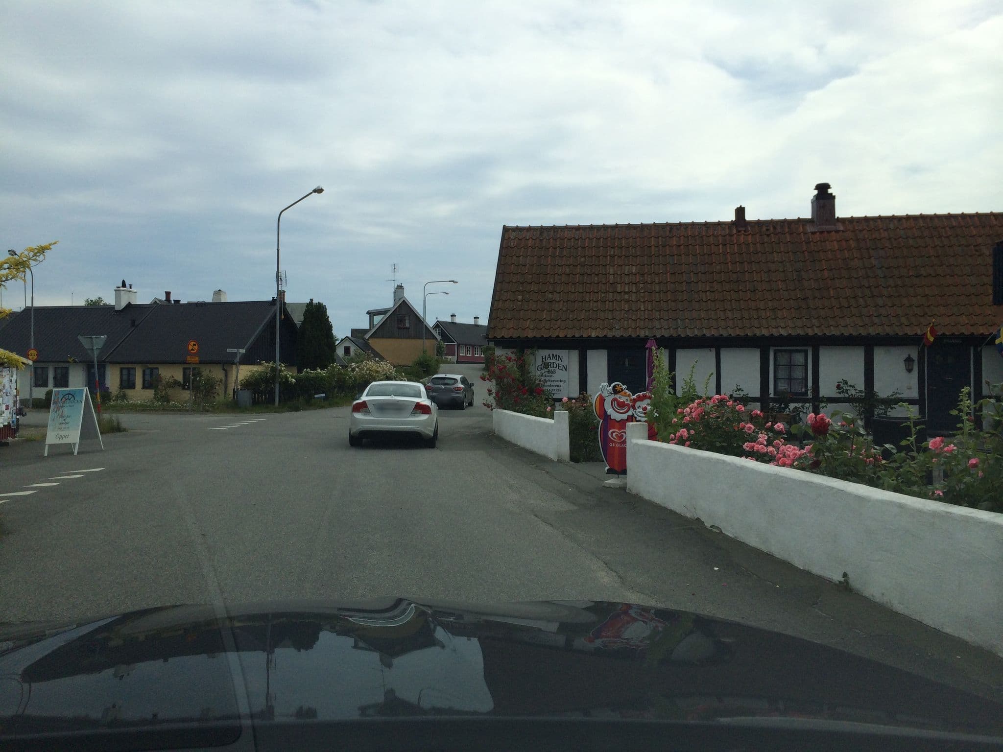 Street view near Bobergs på hamngården, Simrishamn — © jan_solem (CC BY-SA · Mapillary)