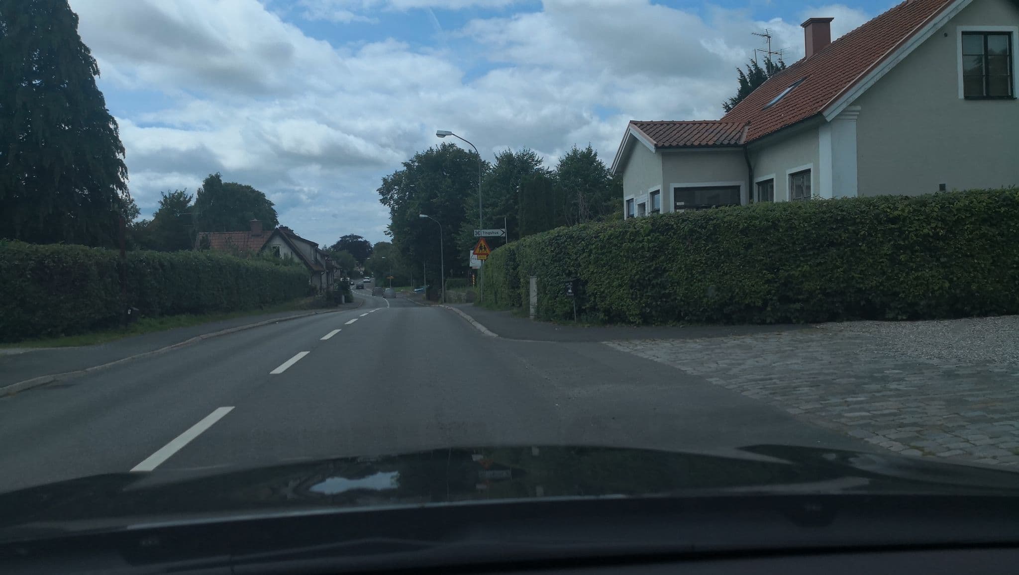 Street view near Hammenhögs Gästgivaregård, Gärsnäs — © pjano (CC BY-SA · Mapillary)