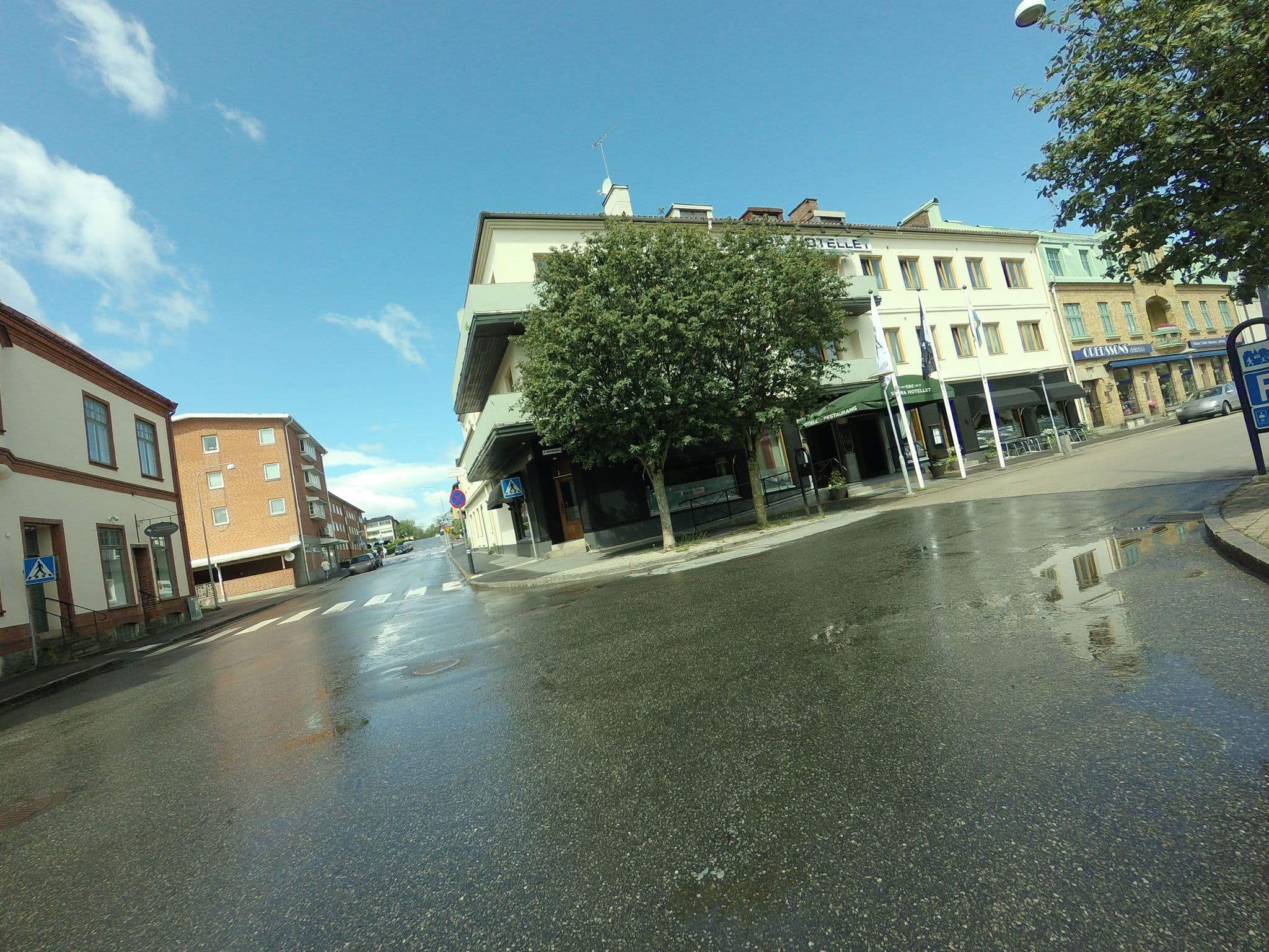 Street view near Ekstrand & Ekstrand Hotell, Osby — © larshelmin (CC BY-SA · Mapillary)
