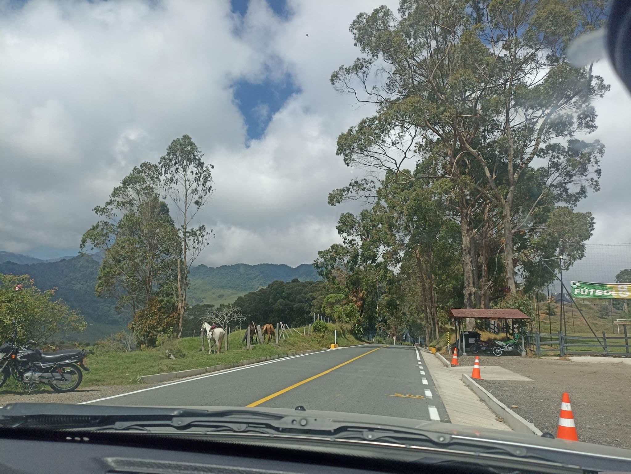 Street view near El Agrado, Líbano — © ljtoro (CC BY-SA · Mapillary)