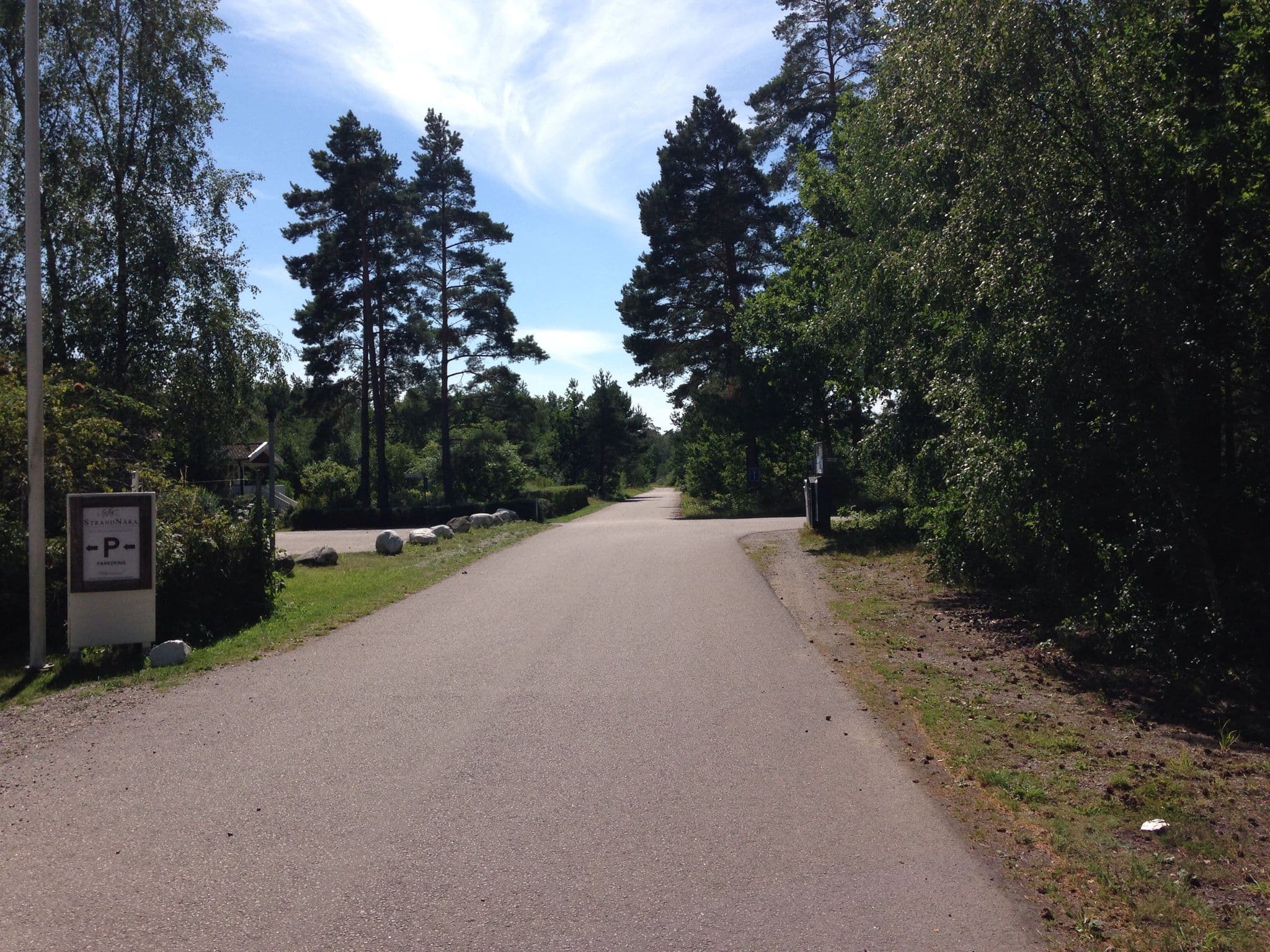 Street view near Strandnära Vandrahem, Mörbylånga — © softbiker (CC BY-SA · Mapillary)