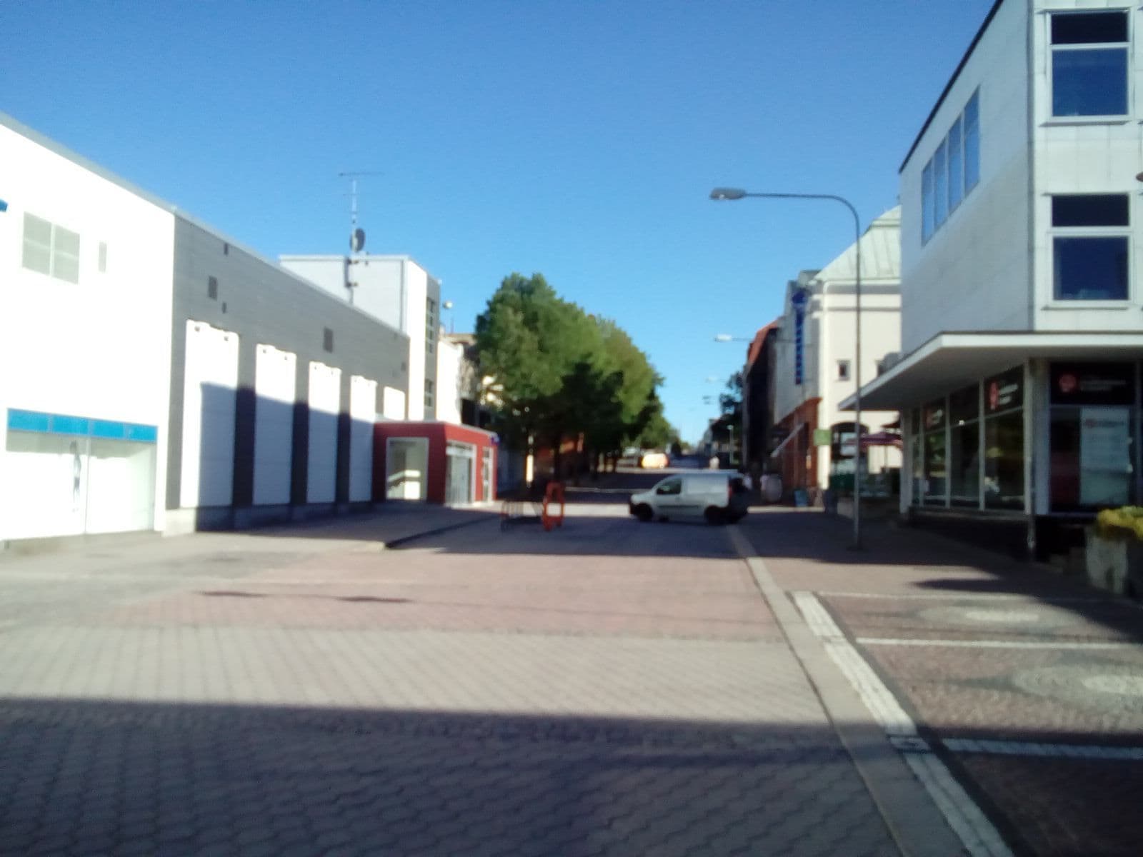 Street view near Hotell Guldkant, Västervik — © skinfaxi (CC BY-SA · Mapillary)