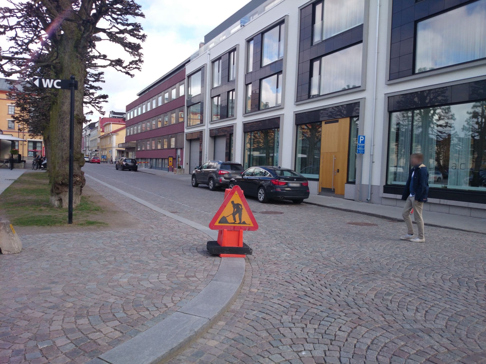 Street view near PM & Vänner Hotel, Växjö — © peterneubauer (CC BY-SA · Mapillary)