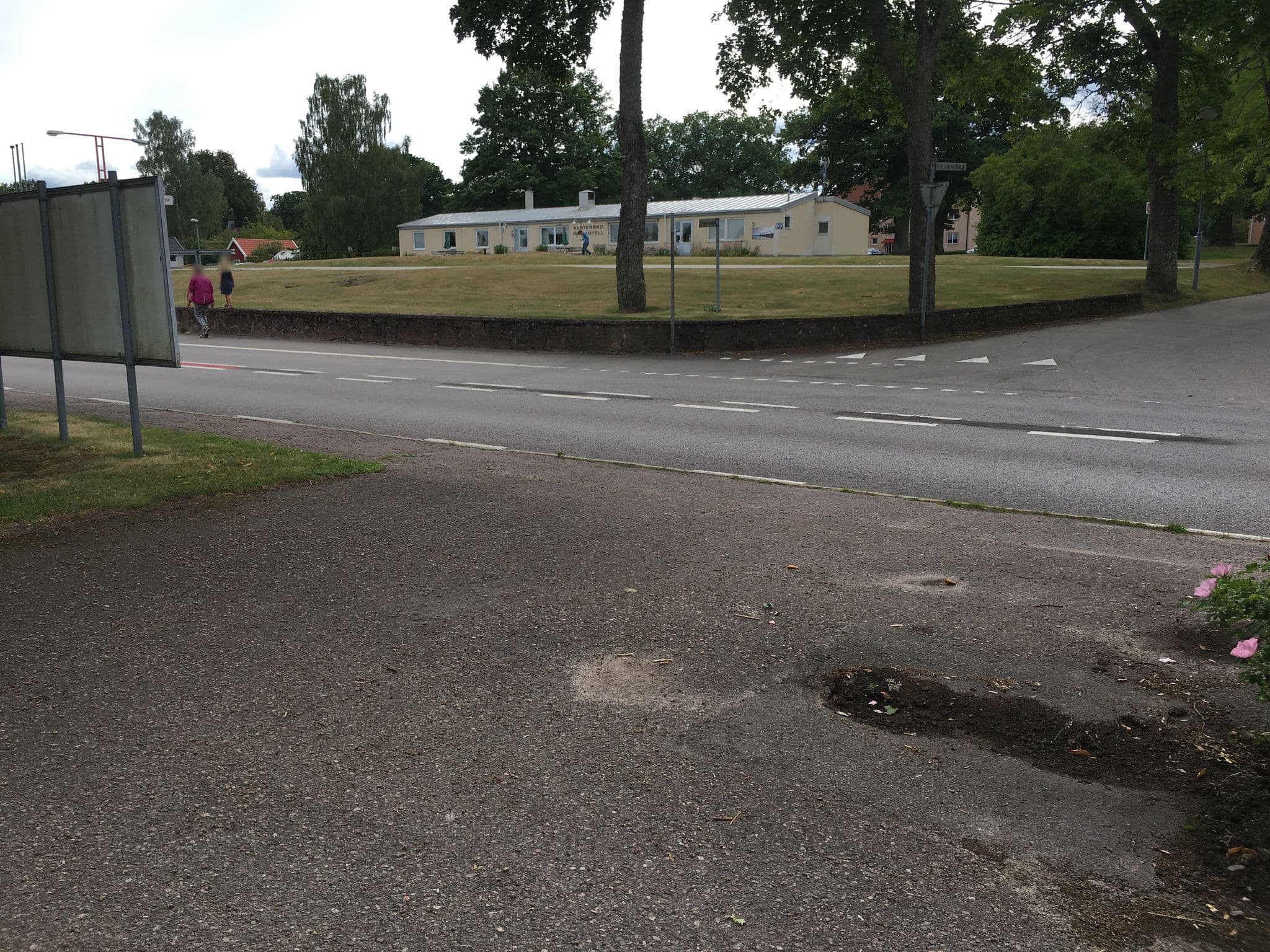 Street view near Alsterbro Minihotel, Nybro — © lorimar (CC BY-SA · Mapillary)