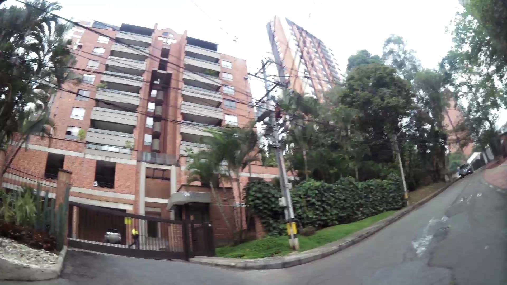 Street view near Park 10 Hotel, Medellín — © kaartcam (CC BY-SA · Mapillary)