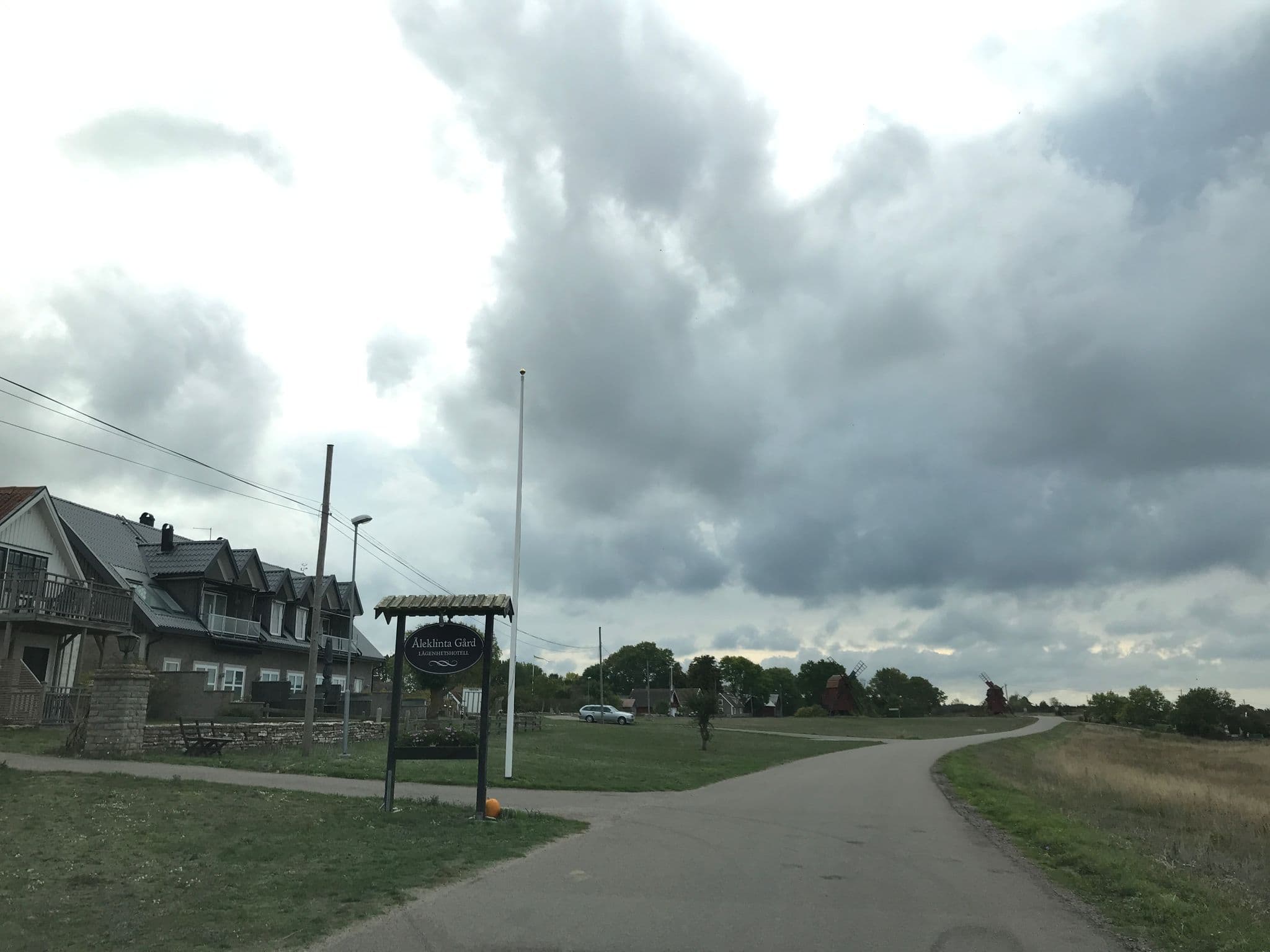Street view near Äleklinta Gård, Borgholm — © ugz (CC BY-SA · Mapillary)