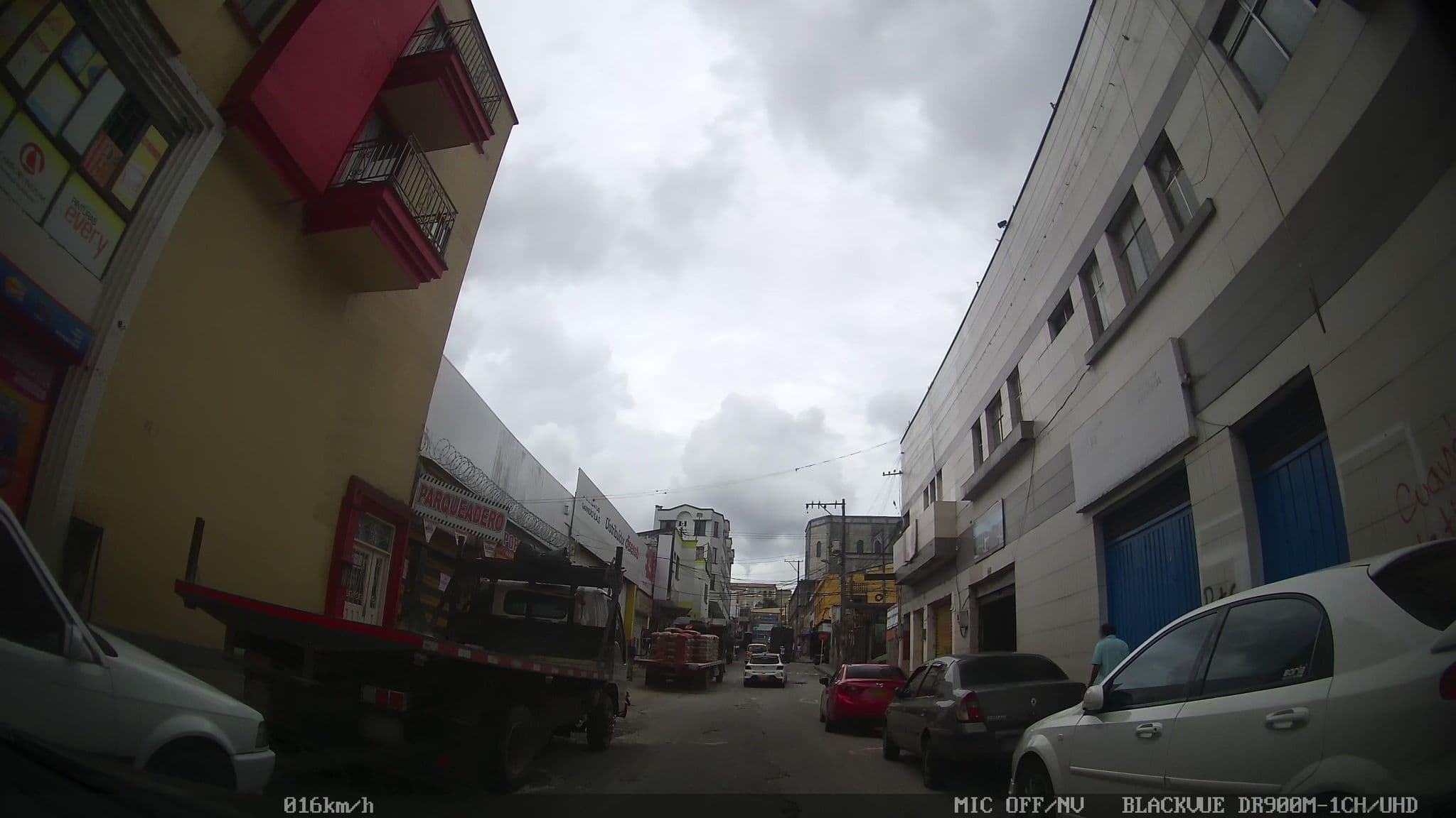 Street view near Residencias 20-20, Armenia — © kaart_2 (CC BY-SA · Mapillary)