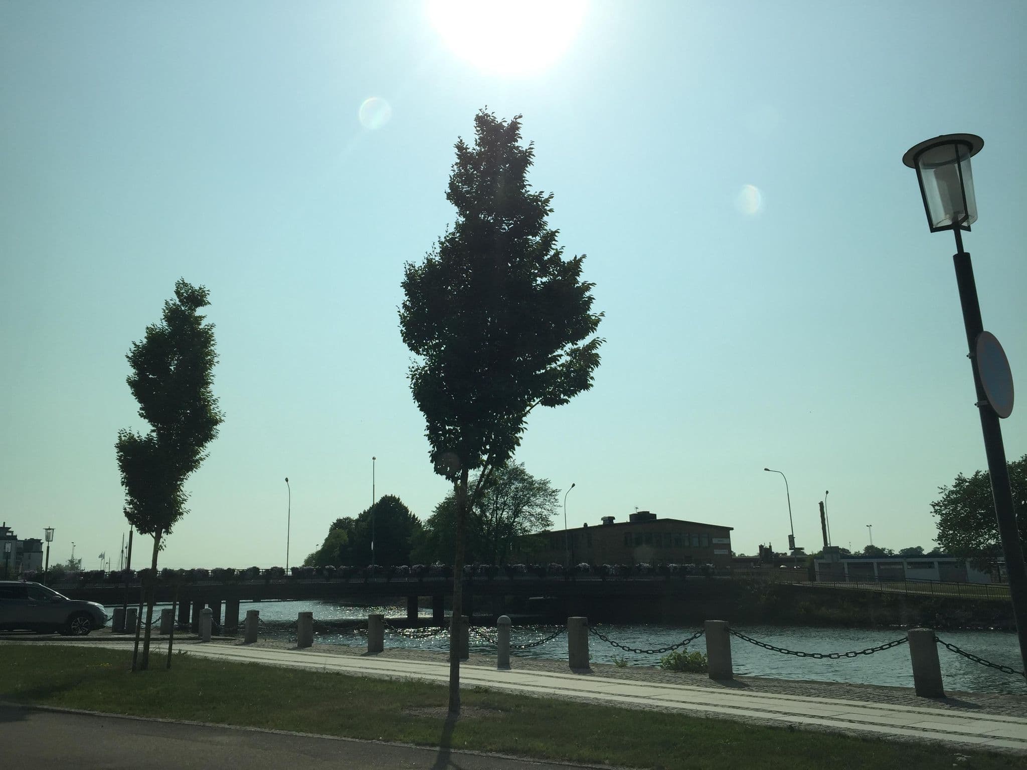Street view near Strand Hotell - 凡內斯堡, Vänersborg — © cnbg (CC BY-SA · Mapillary)