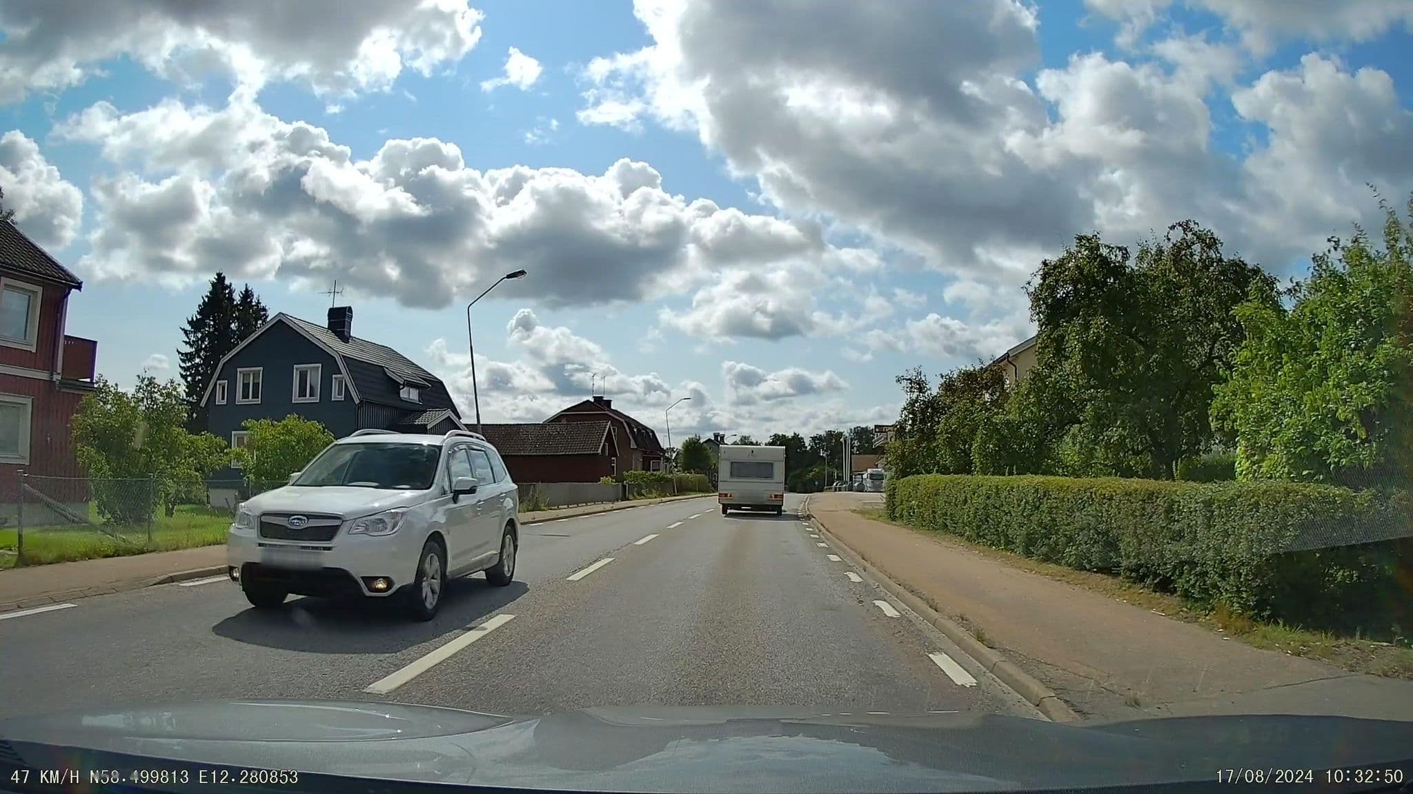 Street view near Kattpensionat Tassen, Brålanda — © thewizard (CC BY-SA · Mapillary)