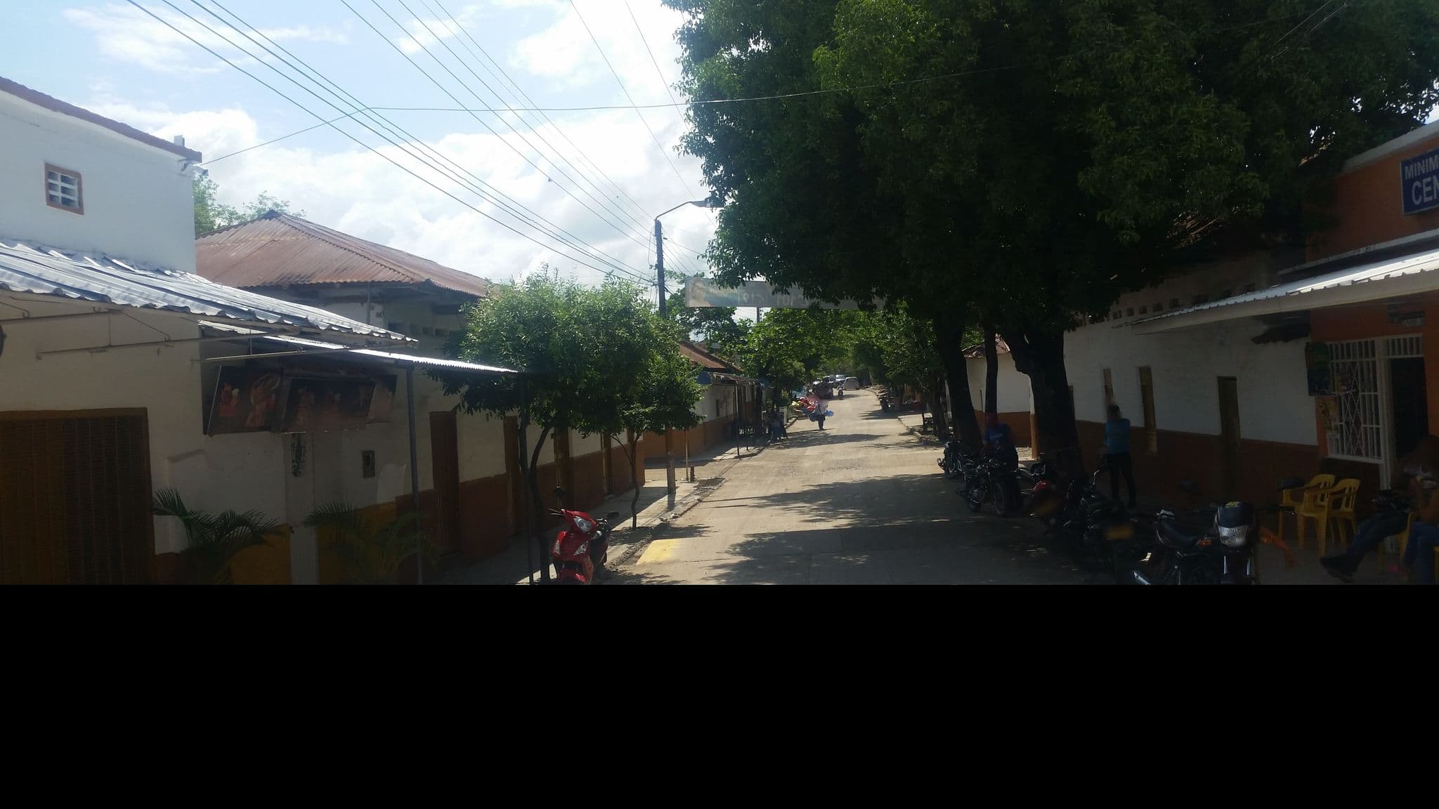 Street view near Casa Hotel Diana Luz, Villavieja — © ejegg (CC BY-SA · Mapillary)