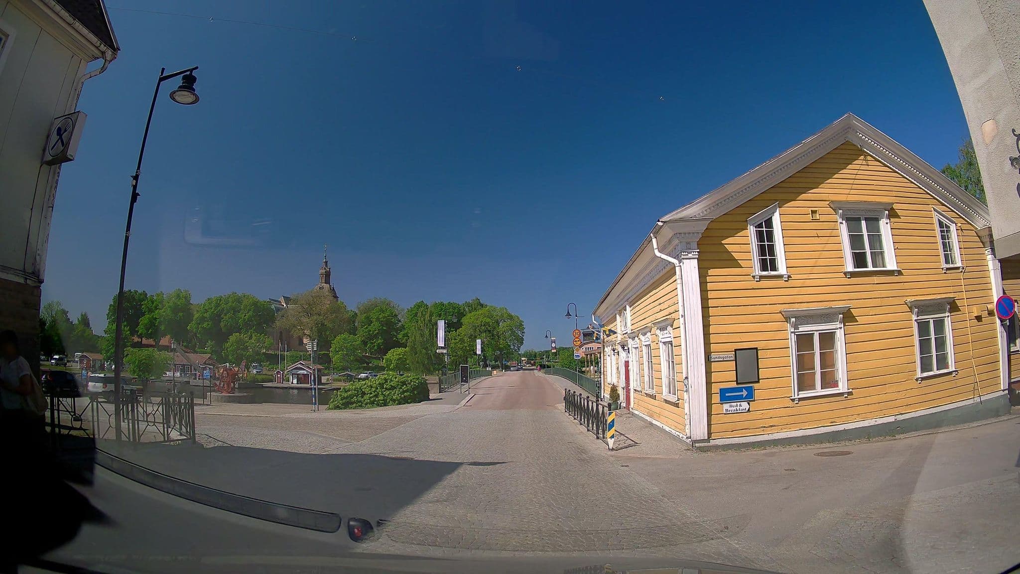 Street view near Café Garvaregården B&B/Pensionat & Wärdshus Sundgården, Askersund — © bruno360 (CC BY-SA · Mapillary)