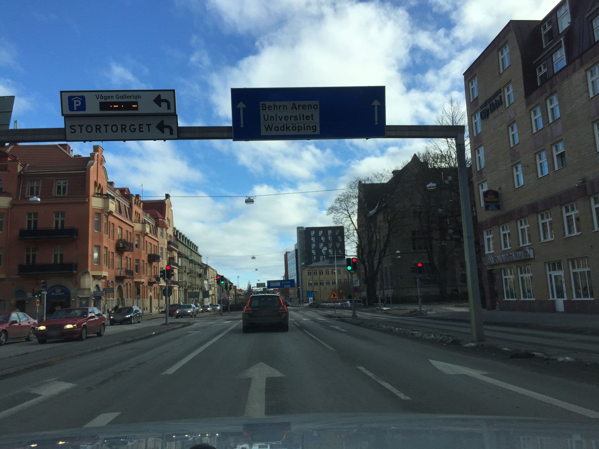 Street view near Best Western Örebro, Örebro — © dade (CC BY-SA · Mapillary)