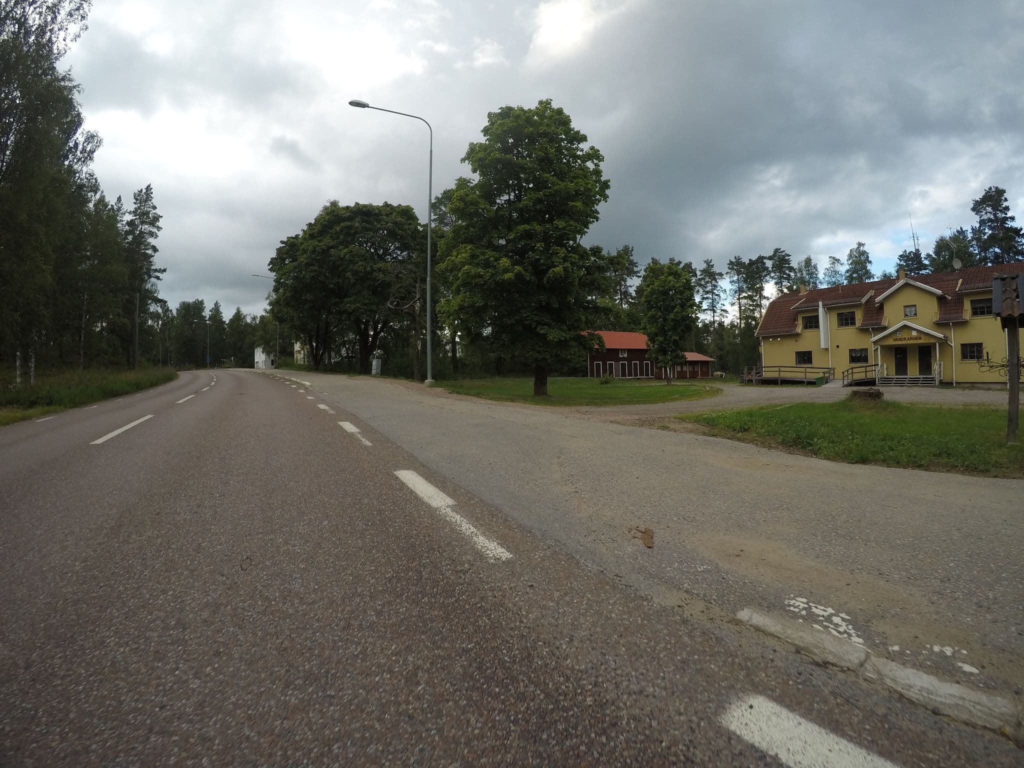 Street view near Vandrarhem Fredriksberg Säfsen, Abborrberget — © msamme (CC BY-SA · Mapillary)