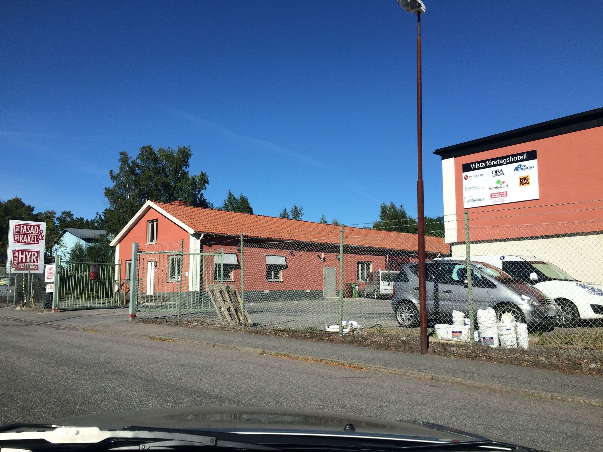 Street view near Kalle Koppar, Eskilstuna — © msamme (CC BY-SA · Mapillary)