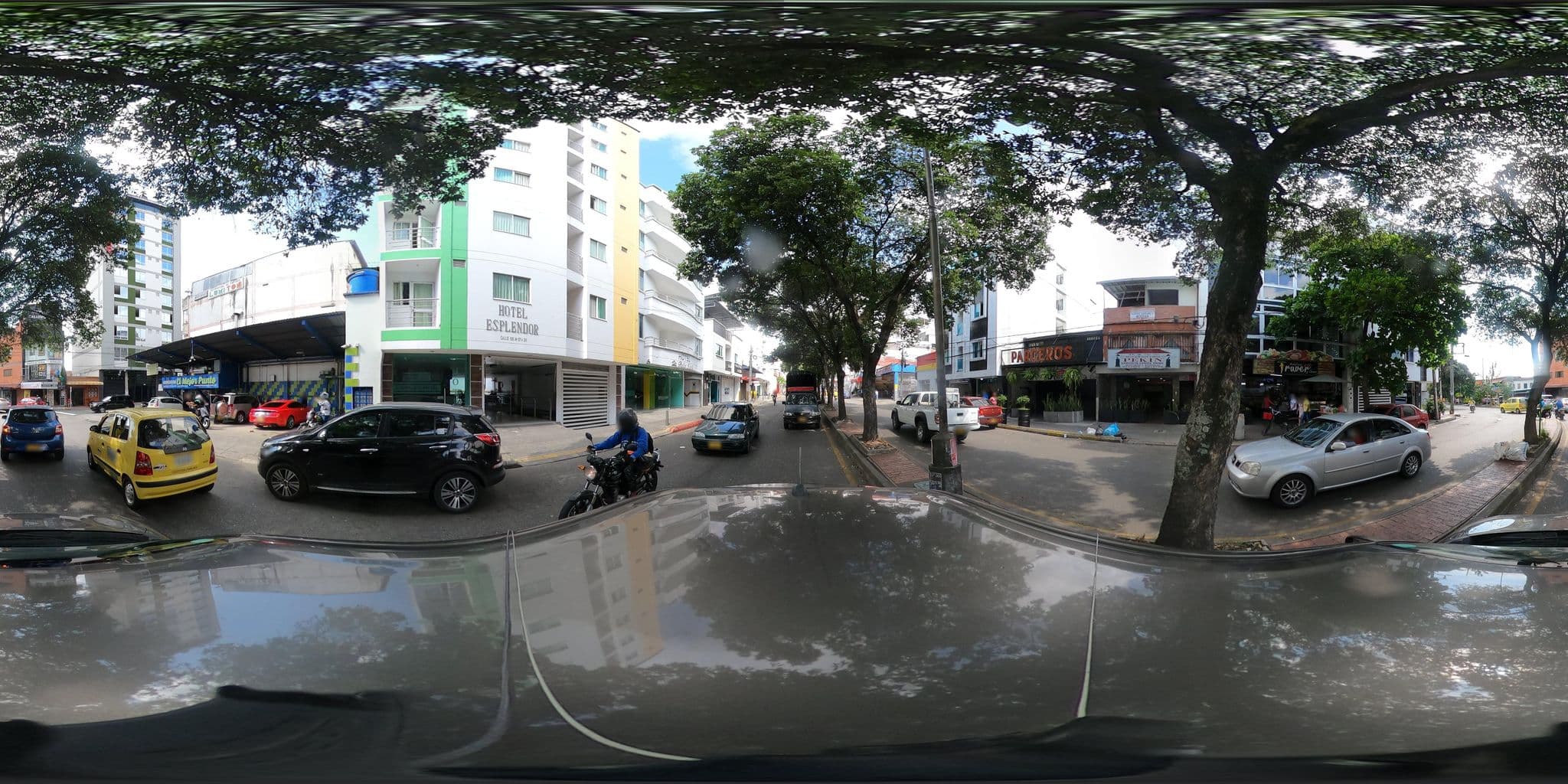 Street view near Hotel Guarigua Plaza, Bucaramanga — © innerpace360 (CC BY-SA · Mapillary)