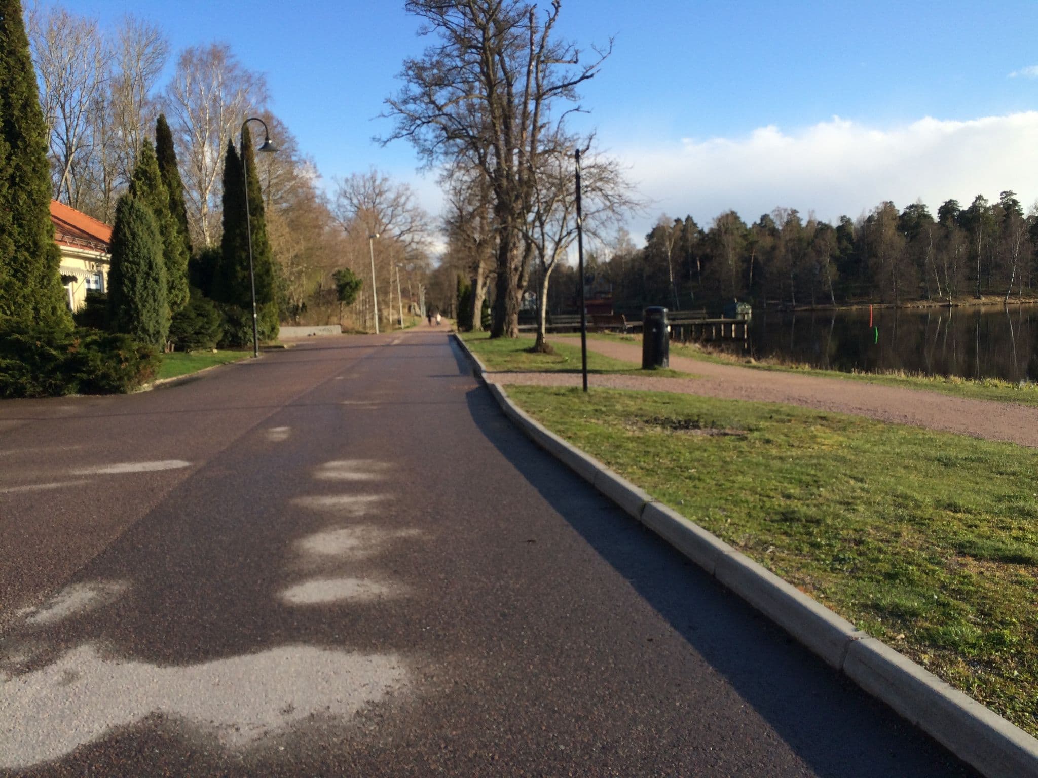 Street view near Skantzen Brukshotell, Hallstahammar — © tobiashhr (CC BY-SA · Mapillary)