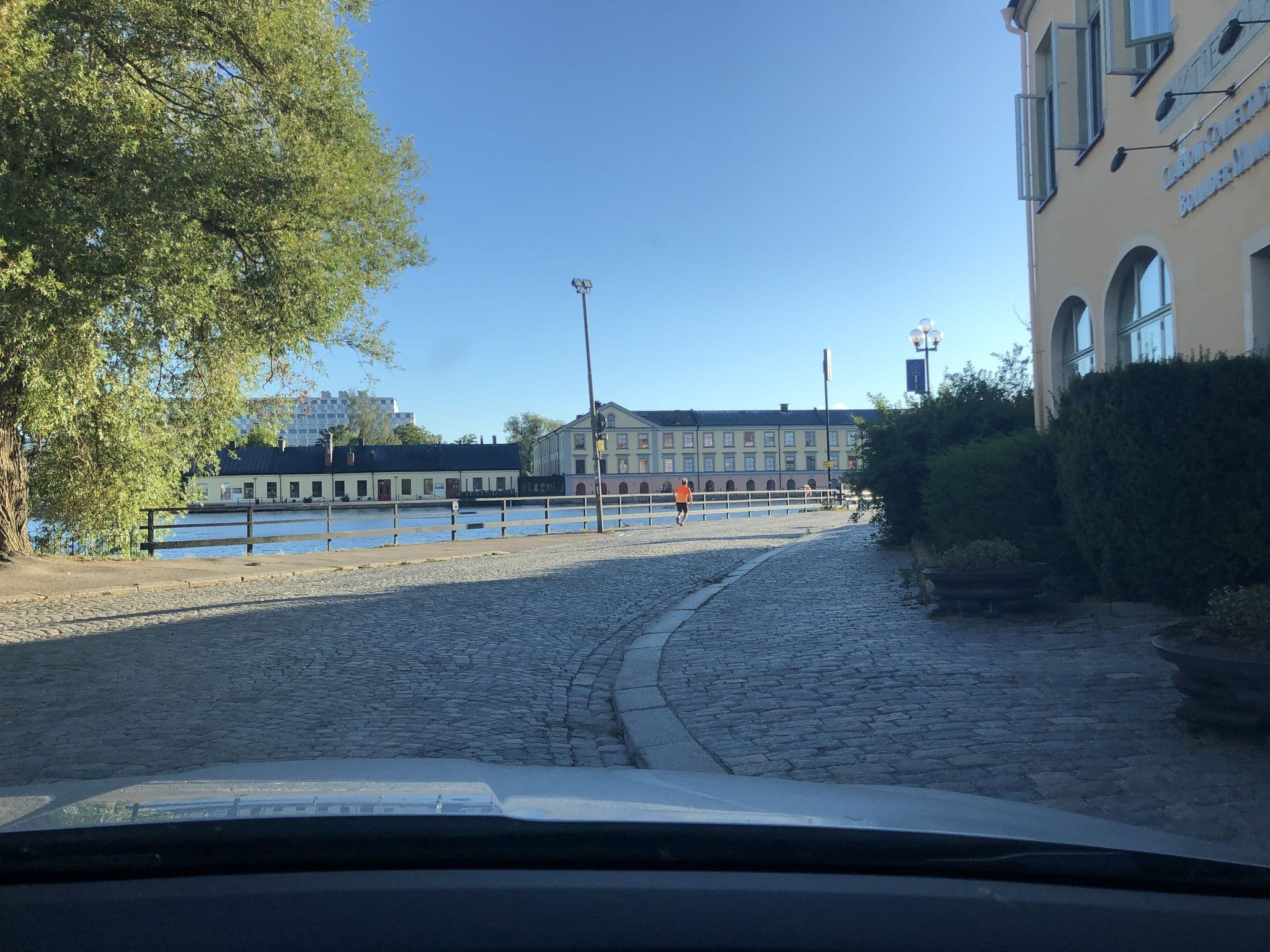 Street view near Clarion Collection Hotel Bolinder Munktell, Eskilstuna — © adville (CC BY-SA · Mapillary)