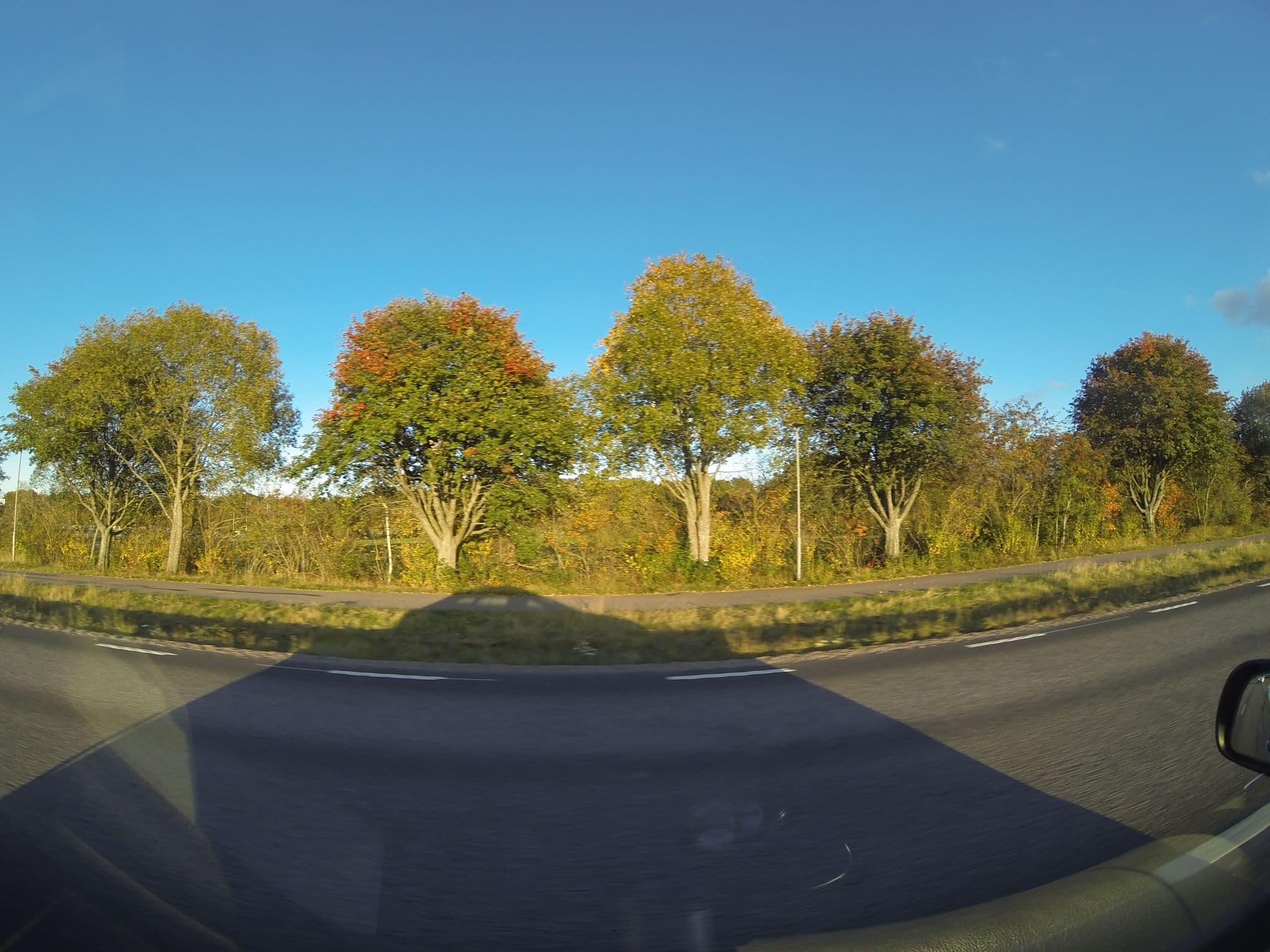 Street view near Västerås Lodge, Enhagen-Ekbacken — © msamme (CC BY-SA · Mapillary)