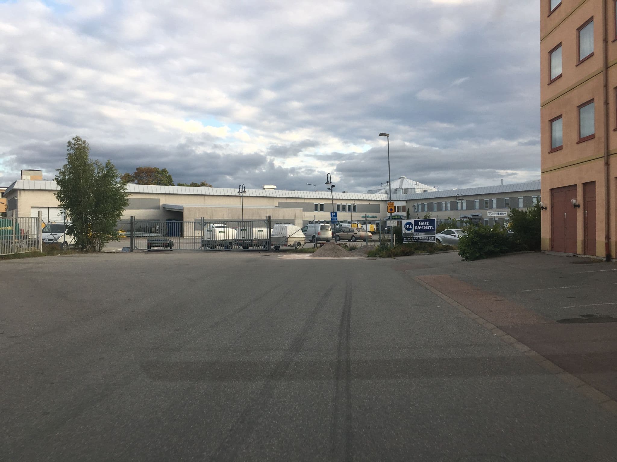 Street view near Best Western Ta Inn Hotell, Västerås — © maggiymir (CC BY-SA · Mapillary)
