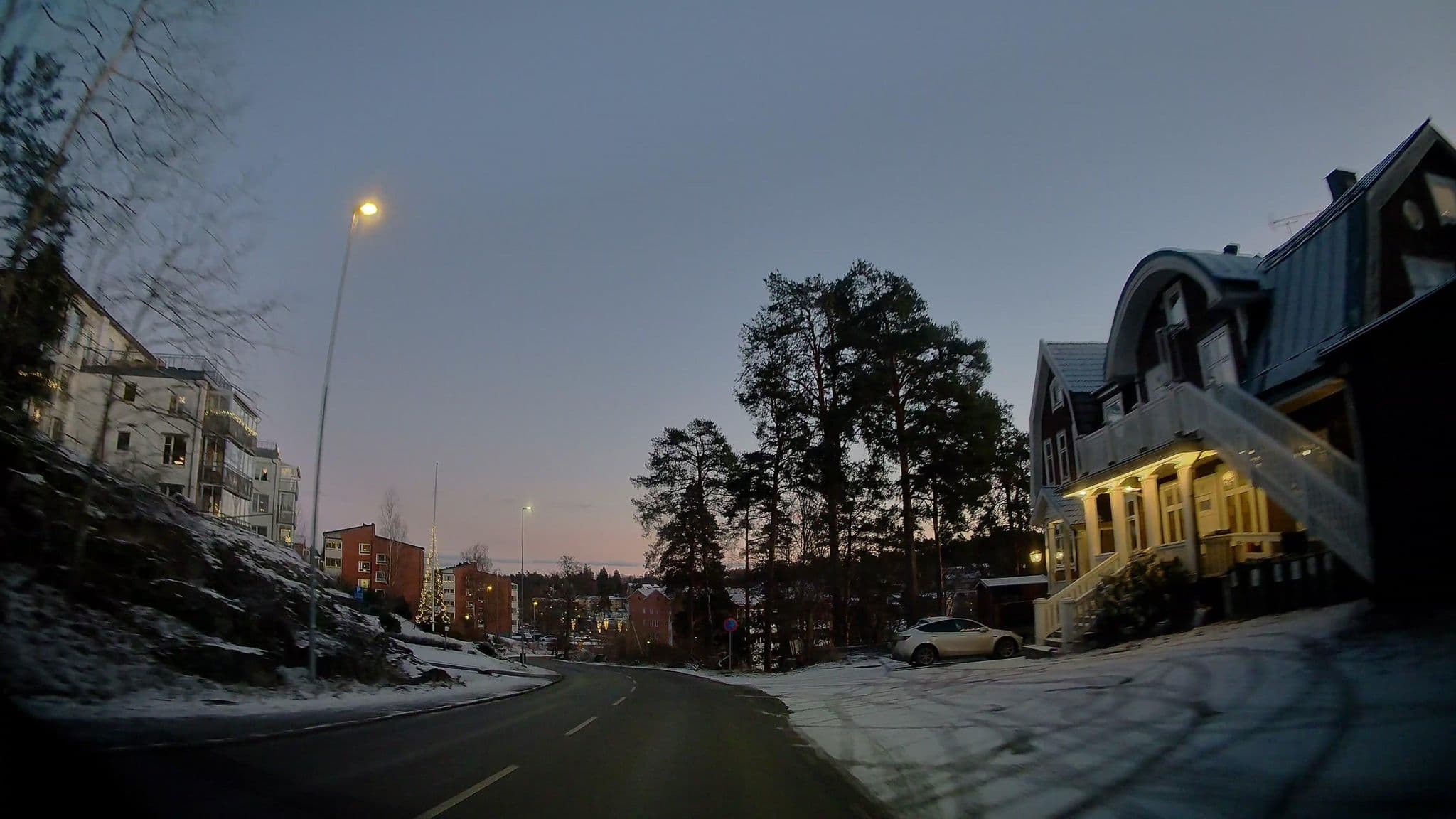 Street view near Rönninge Konferens Talliden, Vårsta — © bruno360 (CC BY-SA · Mapillary)